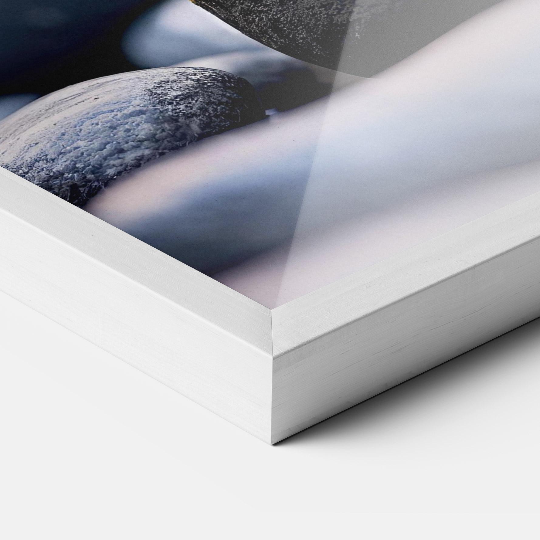 Рамкиран постер Tiny Flower Rock mockup 3