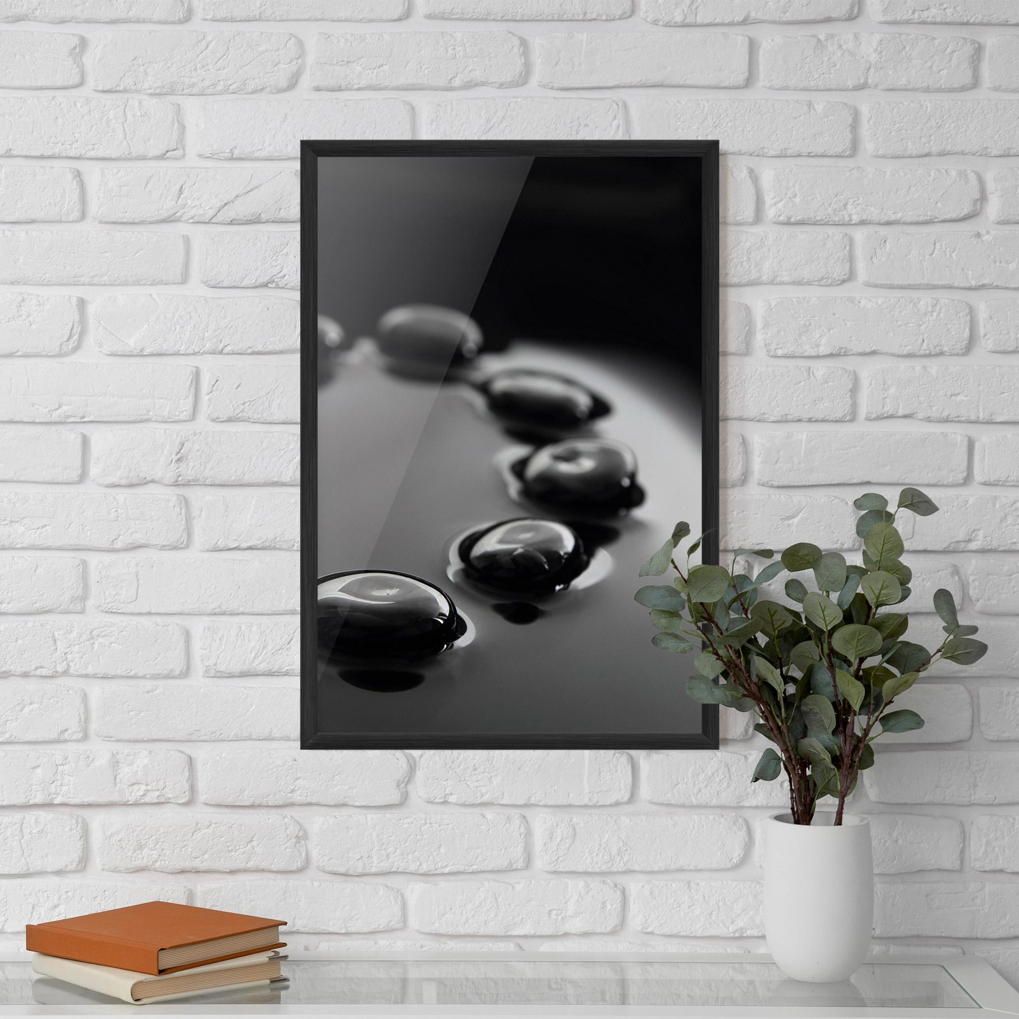 Рамкиран постер Black Small Stones mockup 5