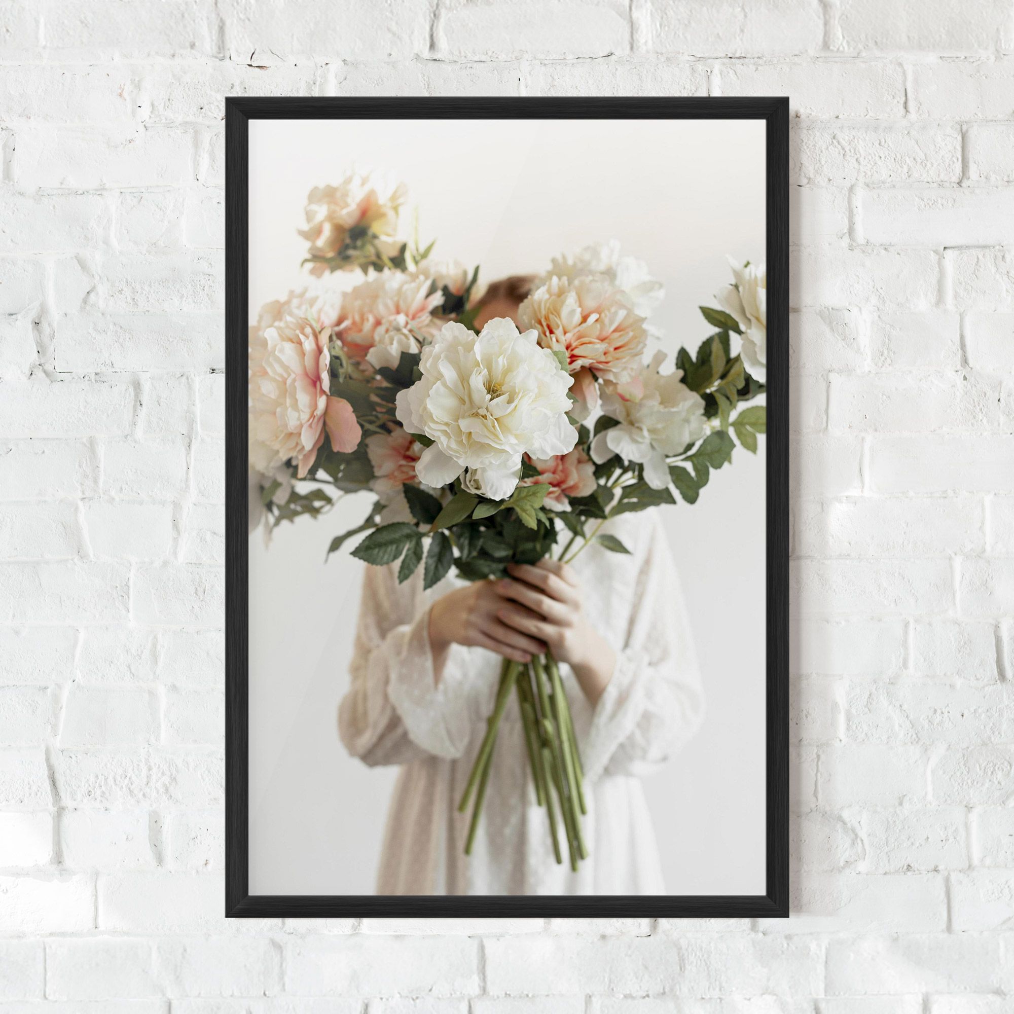 Bouquet Holding mockup 0