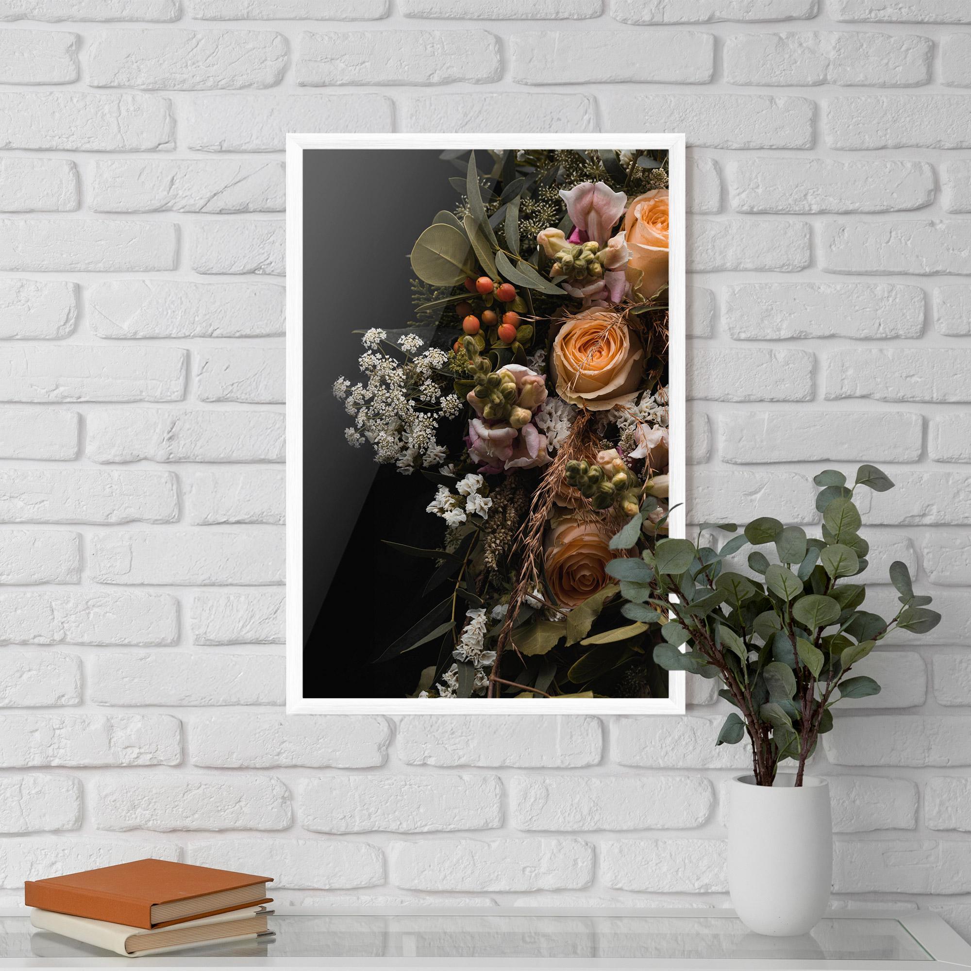 Рамкиран постер Dark Flower Bouquet mockup 5