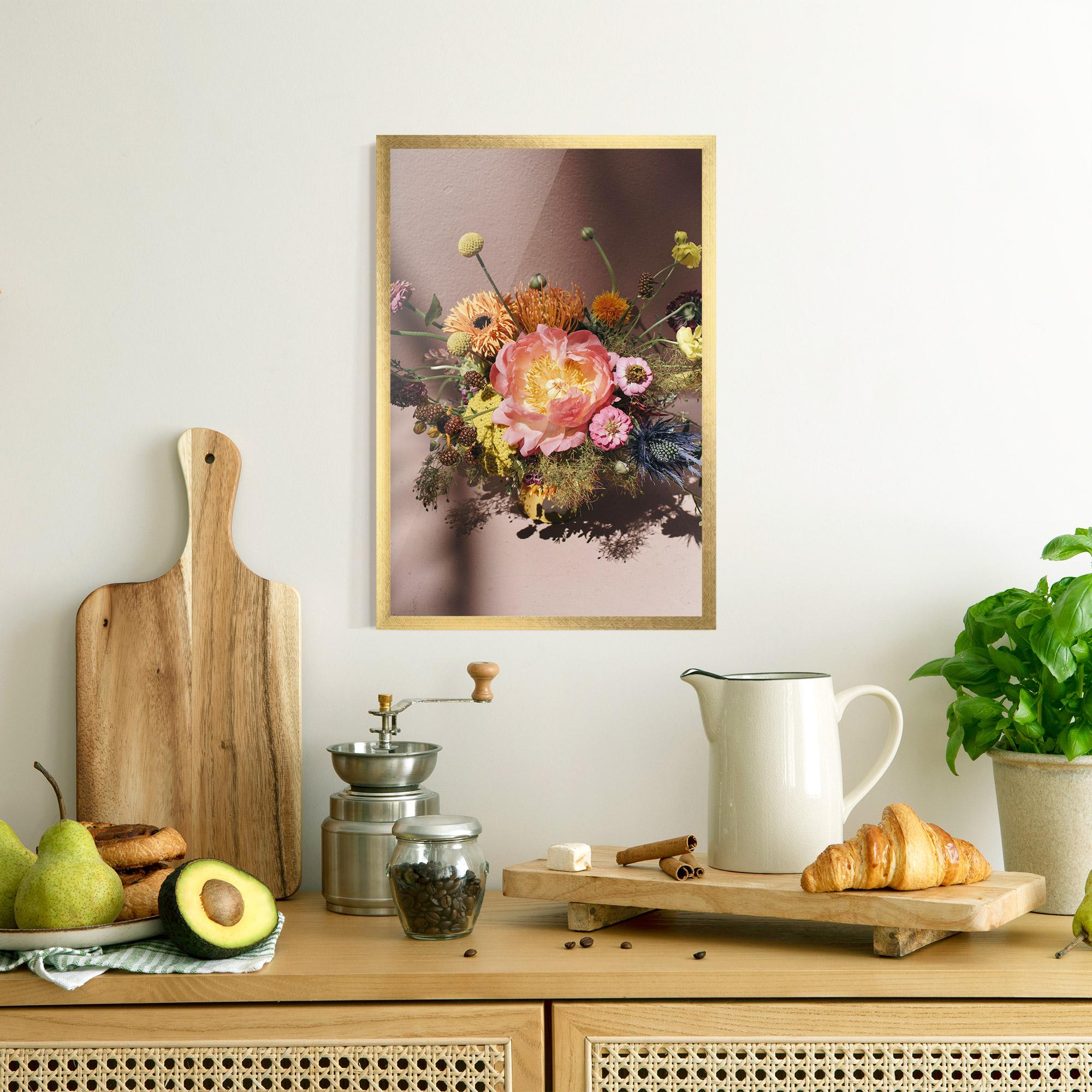 Рамкиран постер Pastel Orange Bouquet mockup 8