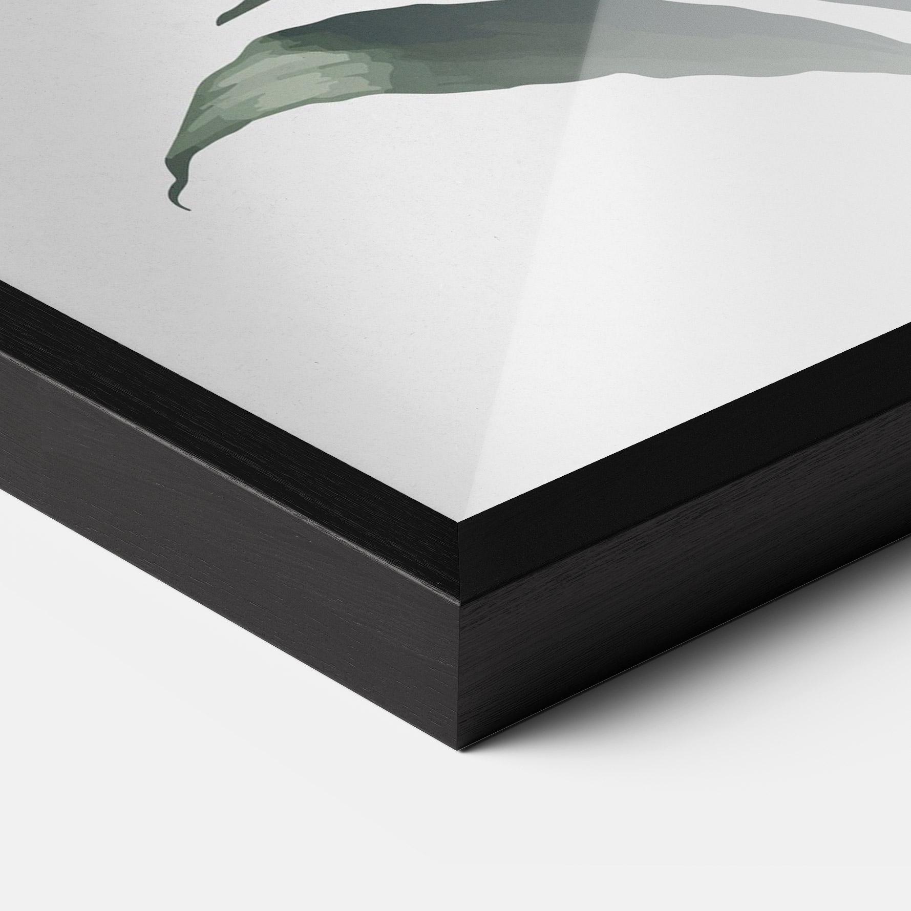 Рамкиран постер Columbia Lily mockup 3