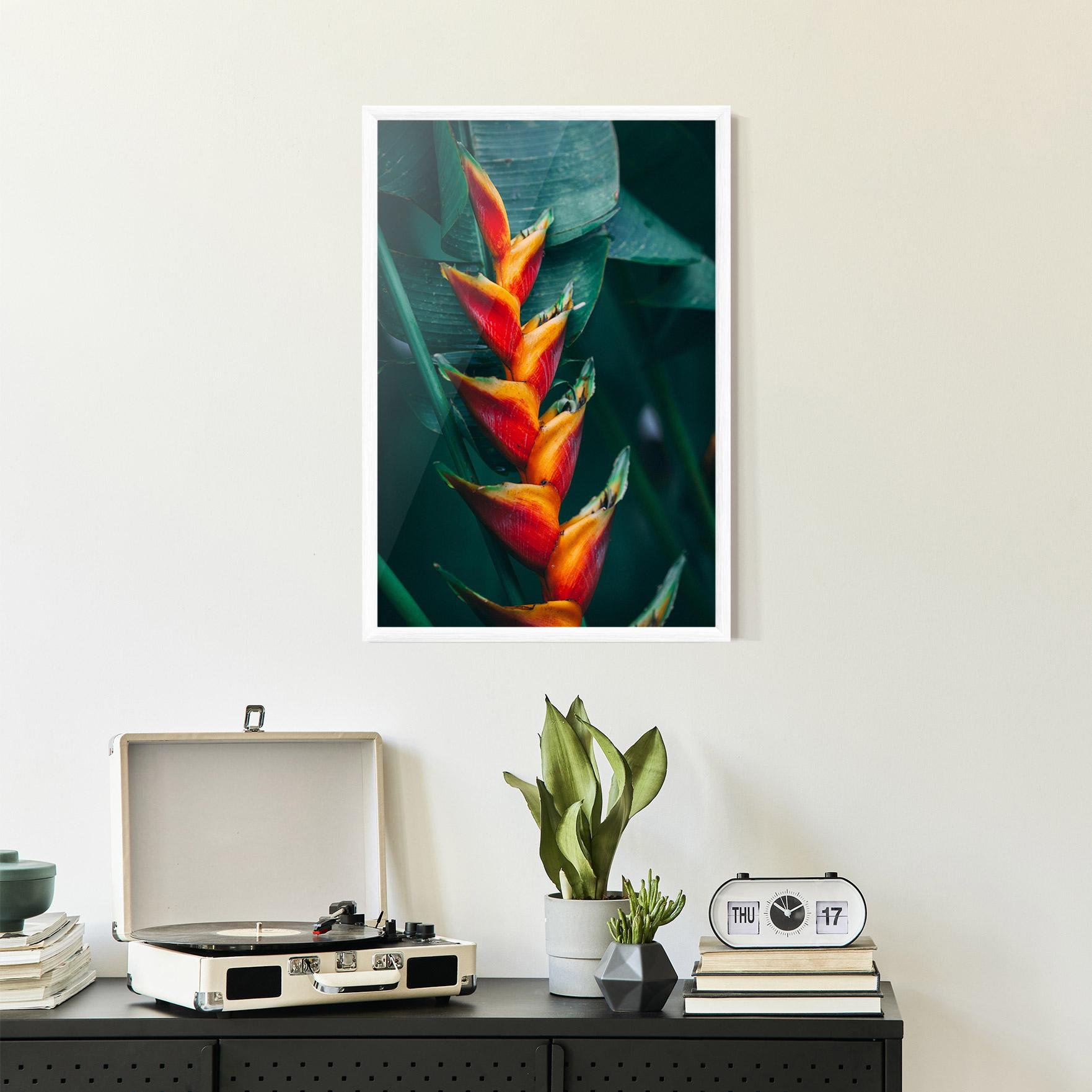 Рамкиран постер Red Orange Exotic mockup 2