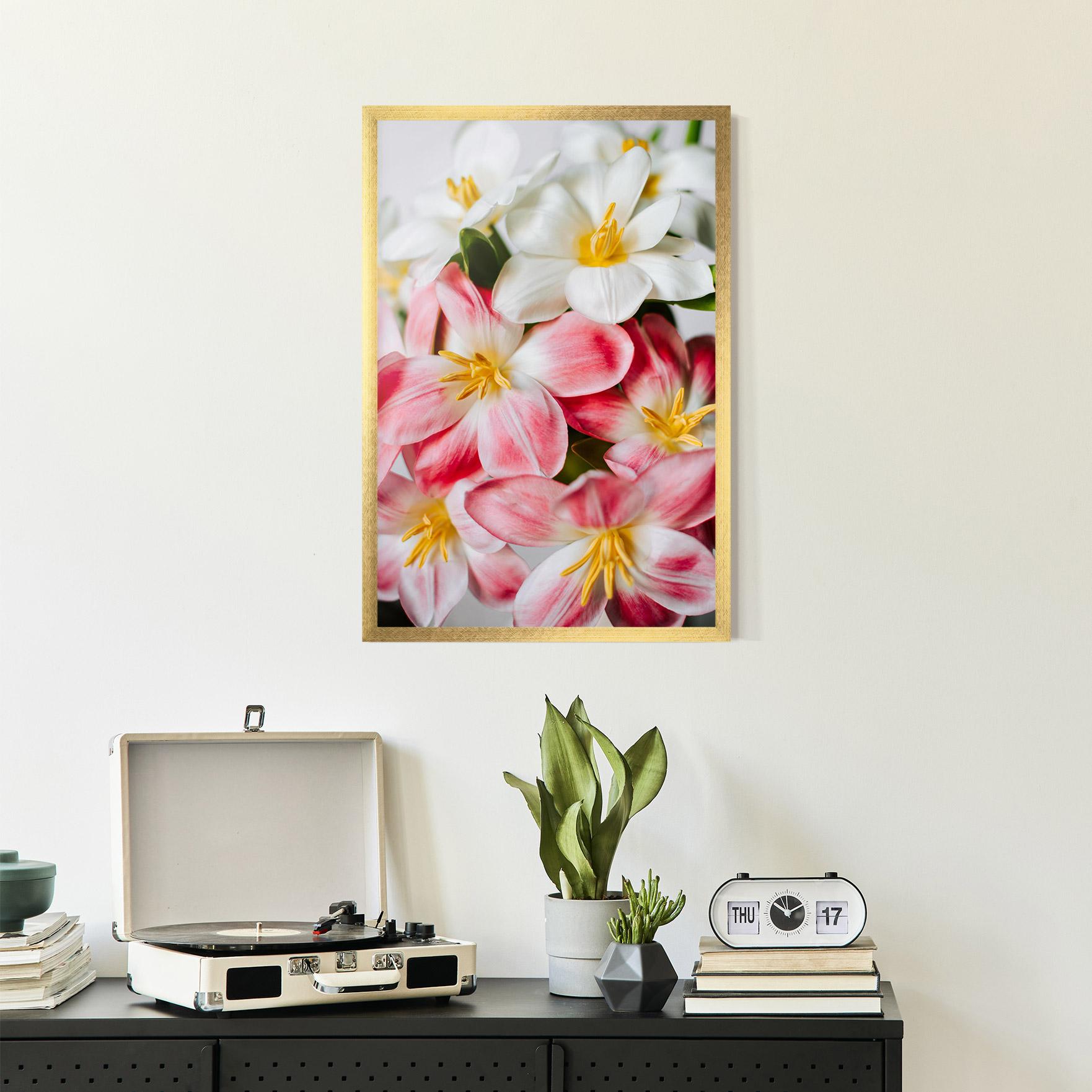 Рамкиран постер Beautiful Exotic Flower mockup 2