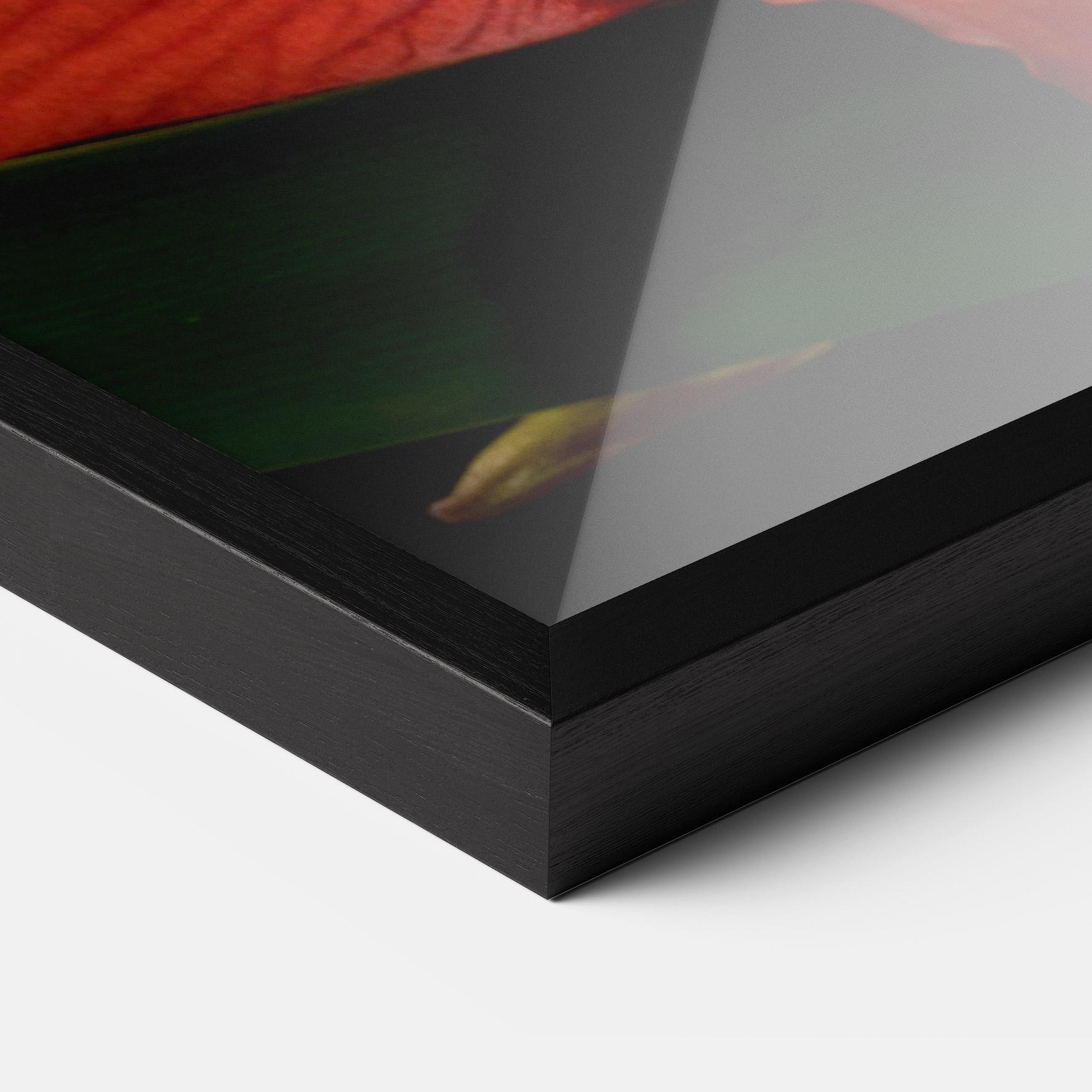 Рамкиран постер Red Yellow Exotic mockup 3