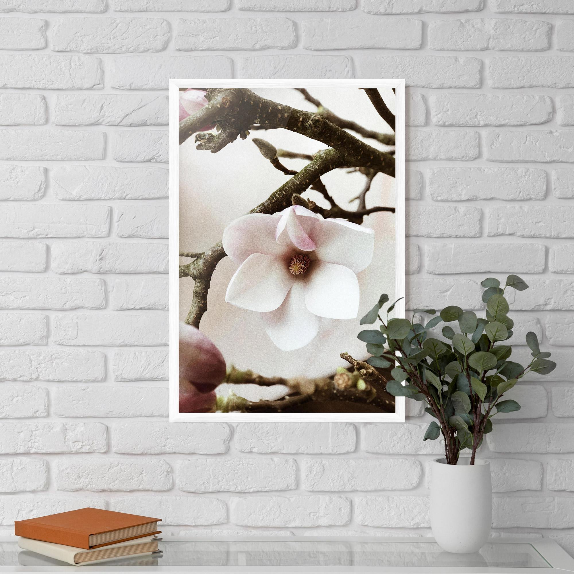 Рамкиран постер White Flower Tree mockup 5