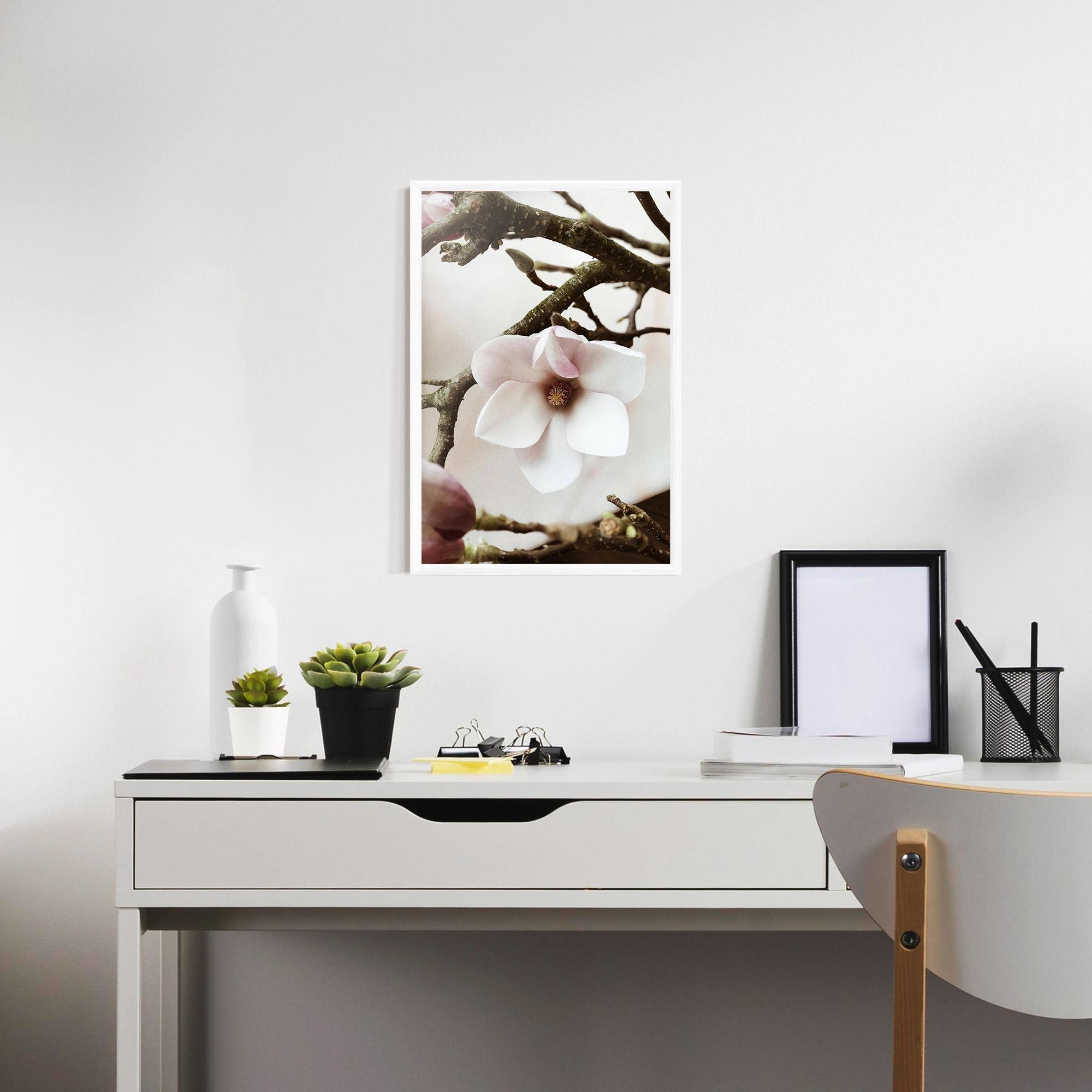 Рамкиран постер White Flower Tree mockup 7