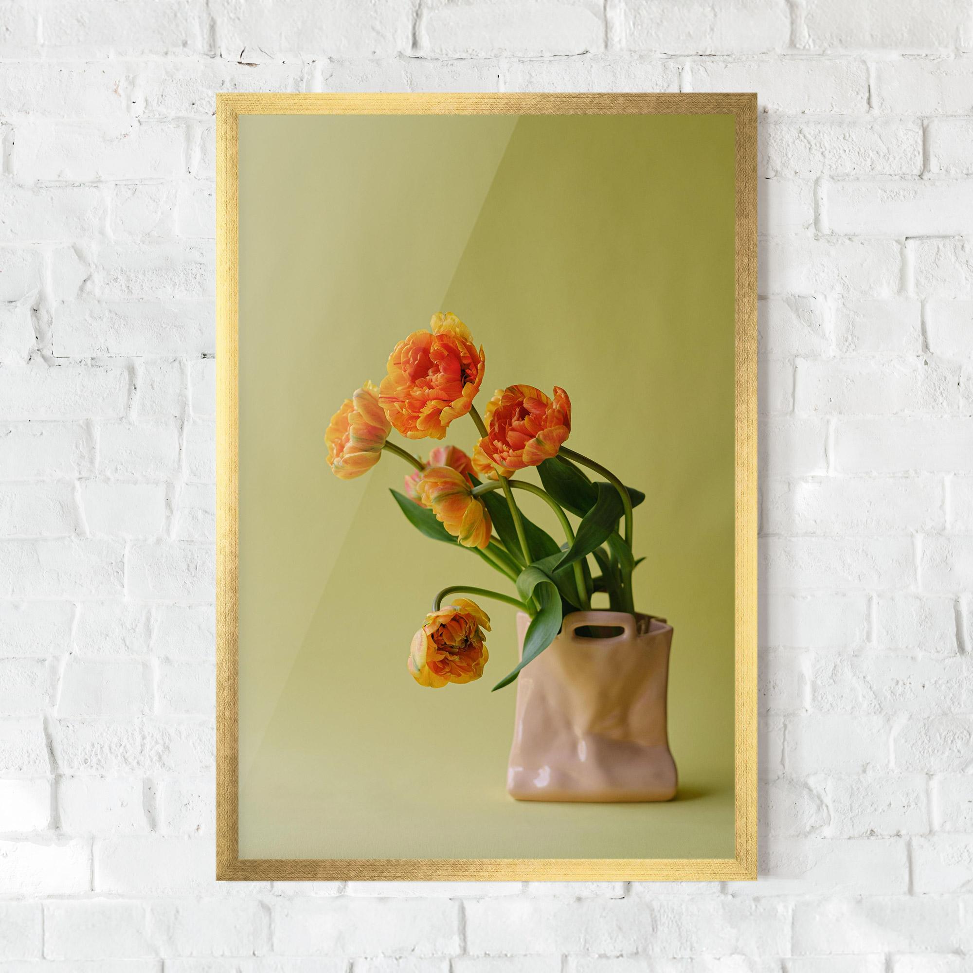 Рамкиран постер Cream Cool Vase mockup 0