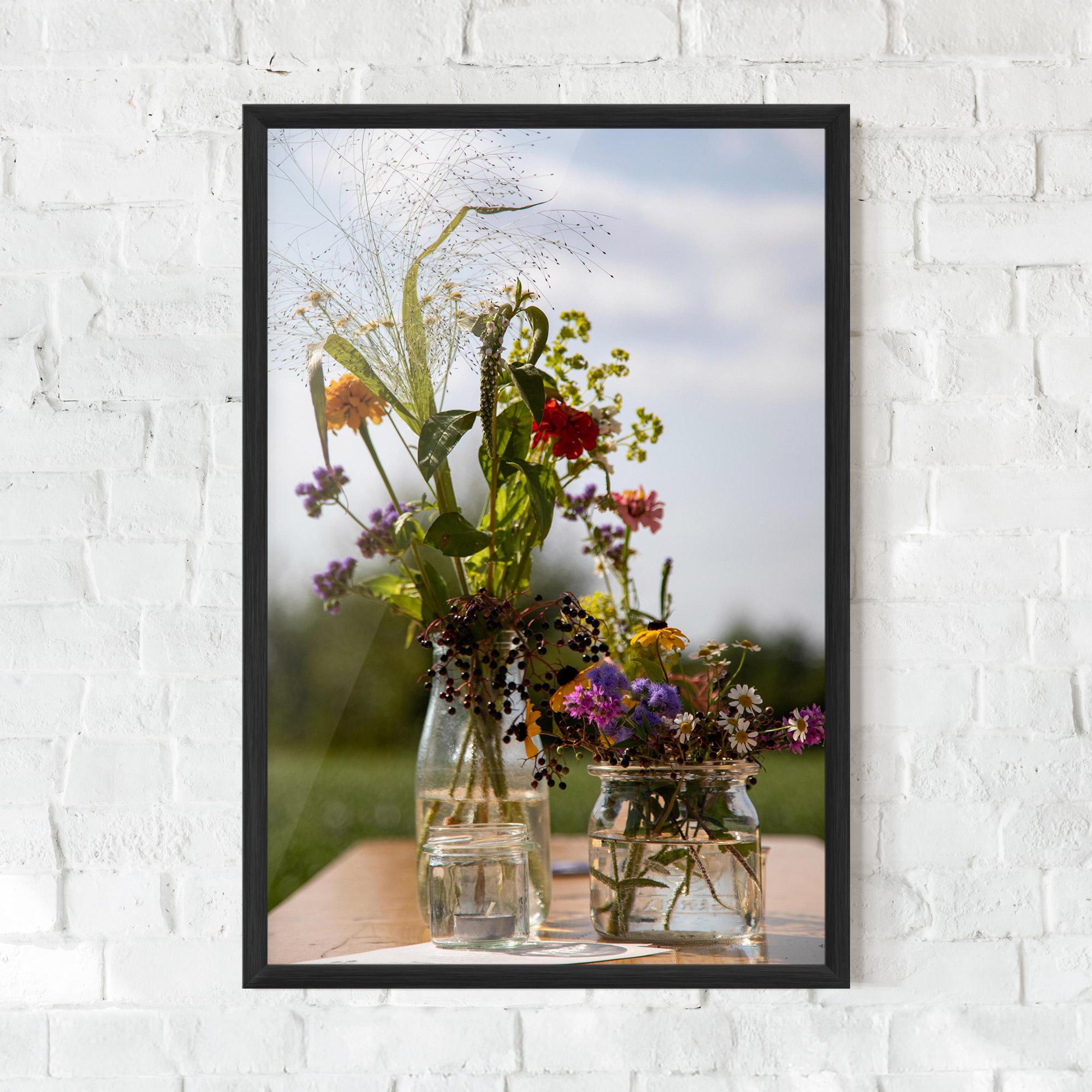 Рамкиран постер Wild Flowers Vase mockup 0