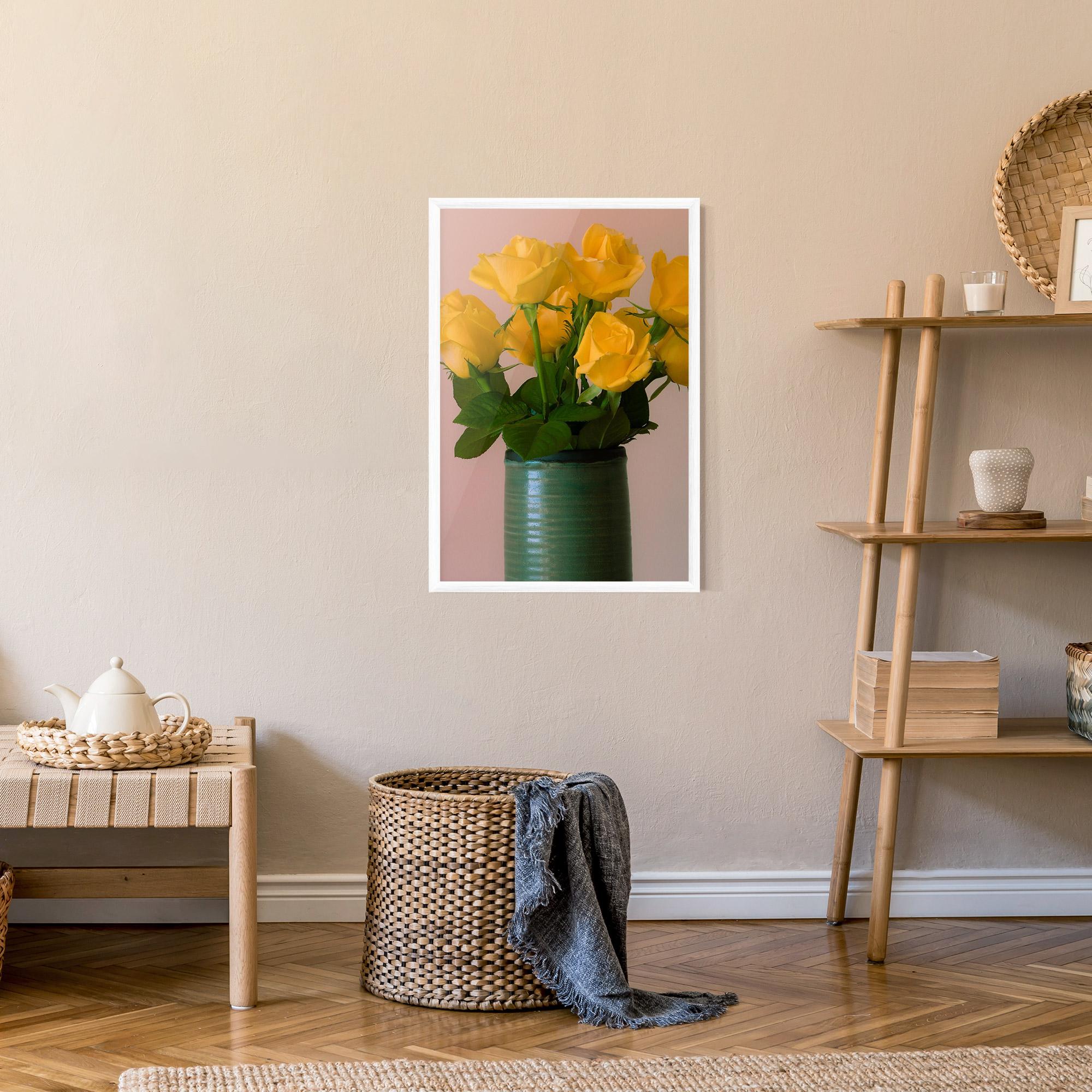 Рамкиран постер Yellow Roses Vase mockup 9