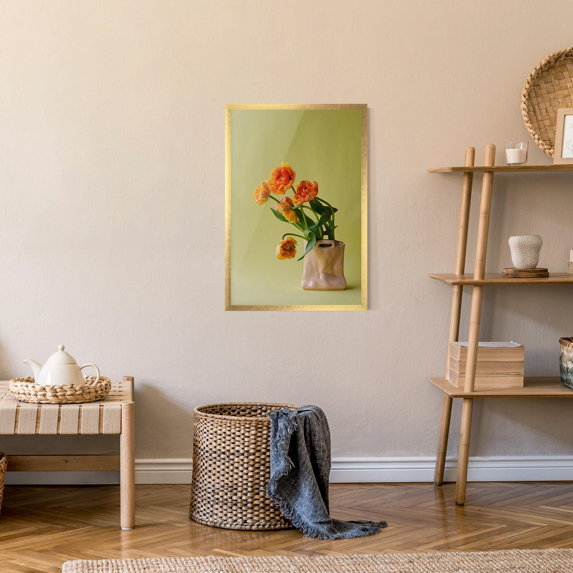 Рамкиран постер Cream Cool Vase mockup 9