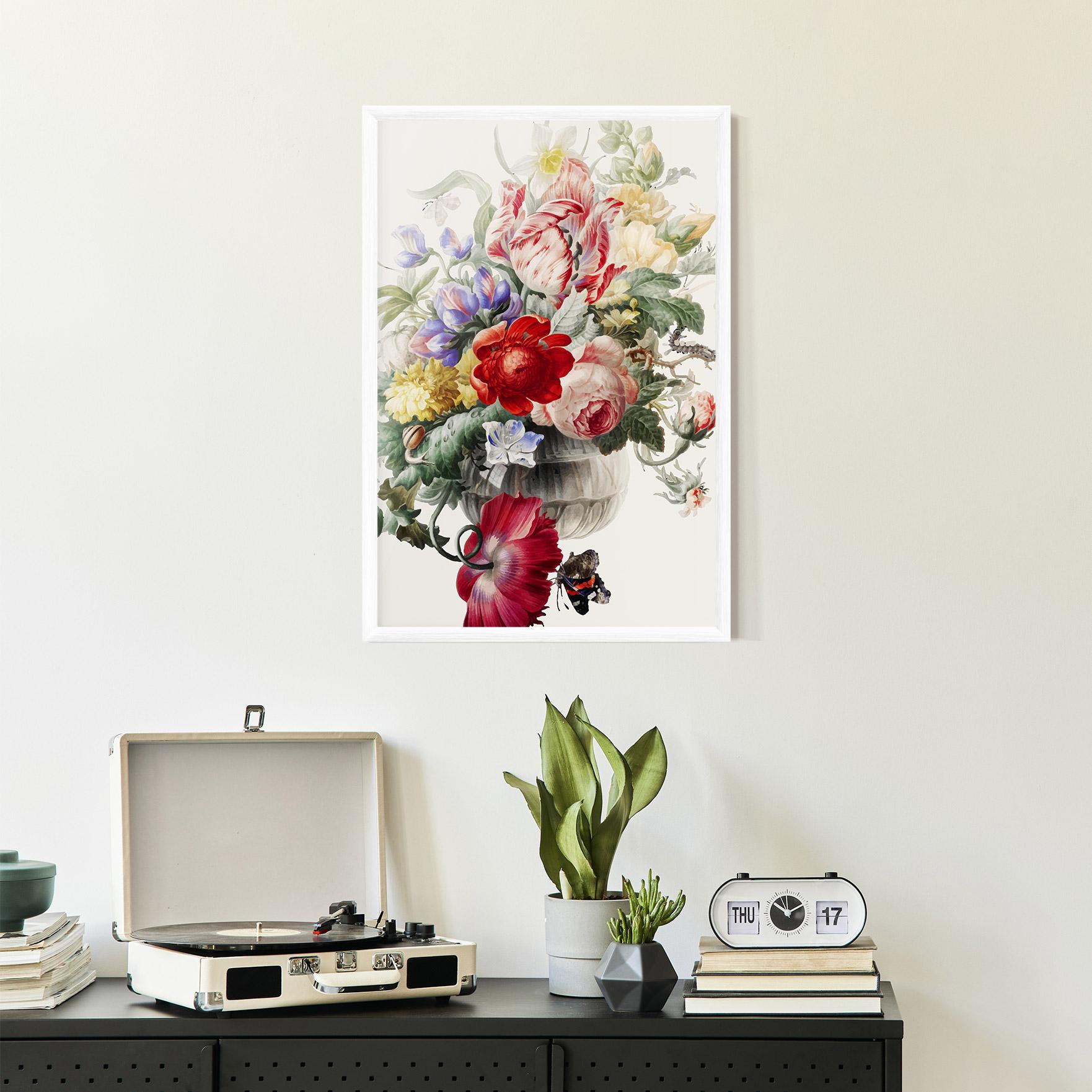 Рамкиран постер Butterfly Vase mockup 2