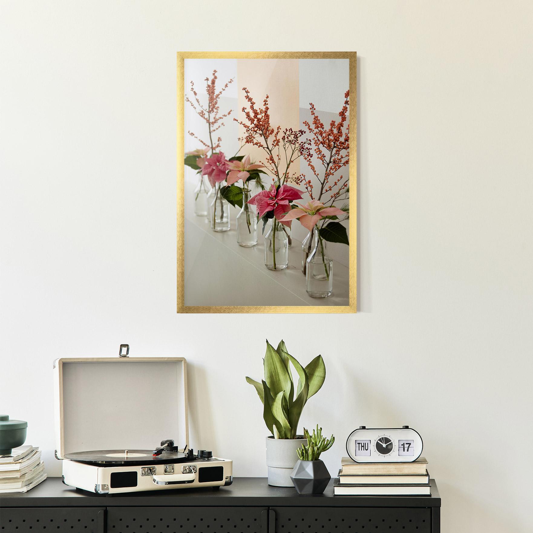 Рамкиран постер Pink Red Flower Vase mockup 2