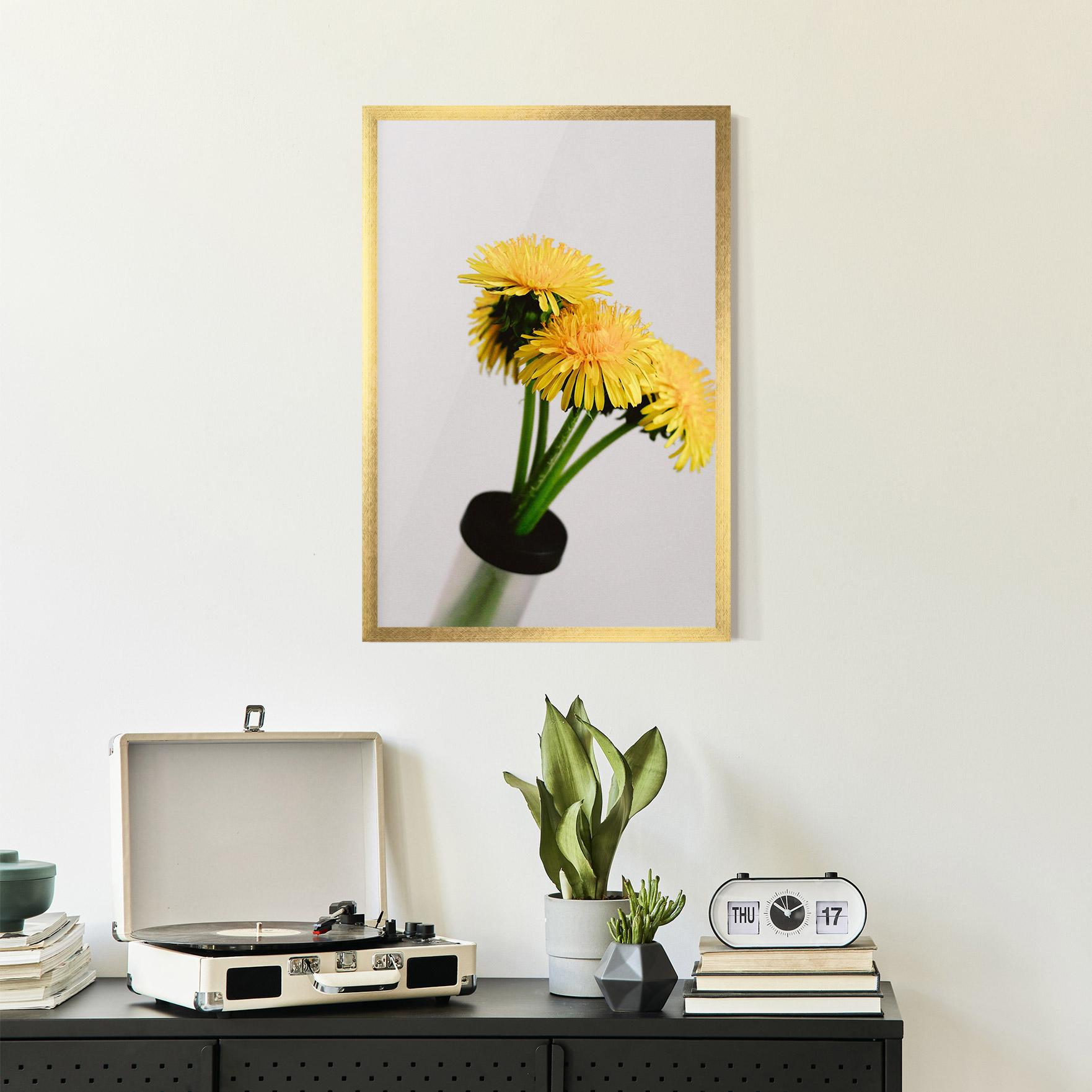 Рамкиран постер Yellow mockup 2