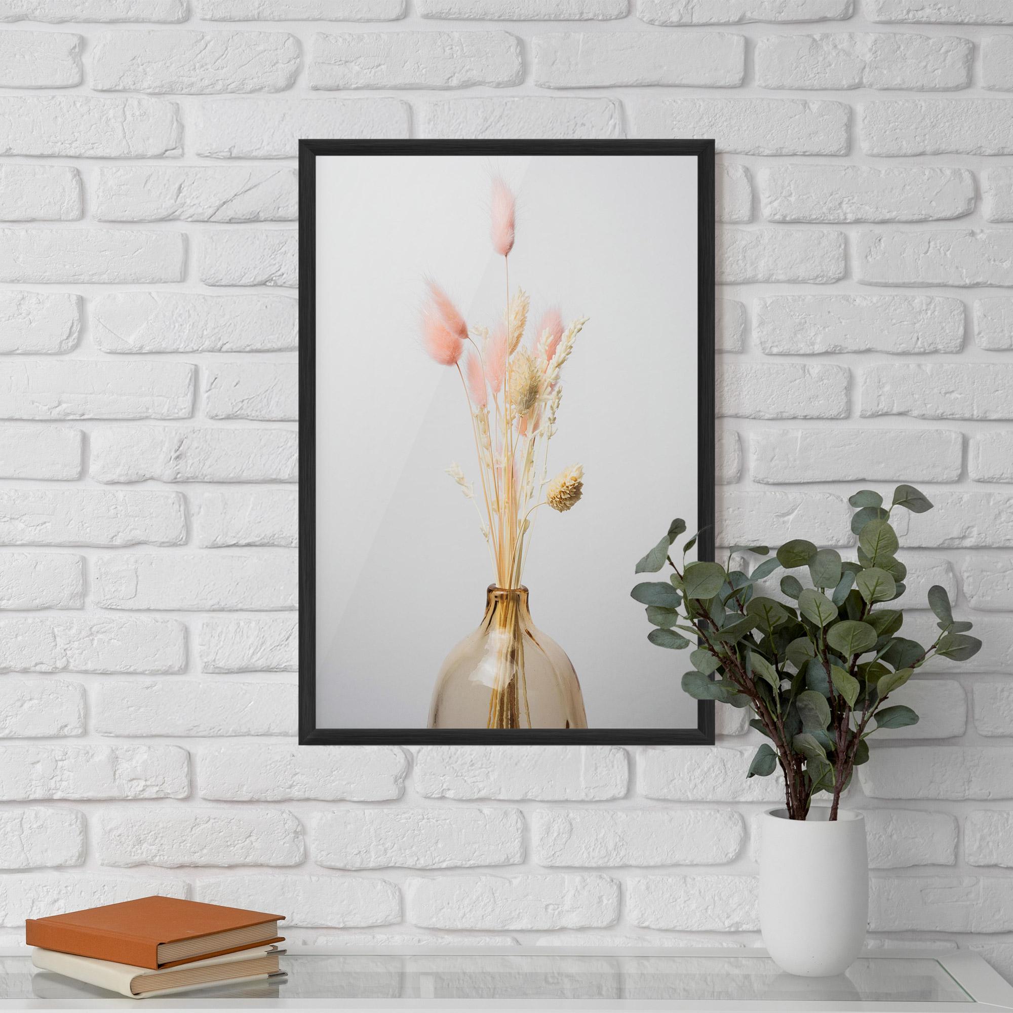 Рамкиран постер Pink Cream Flower Vase mockup 5