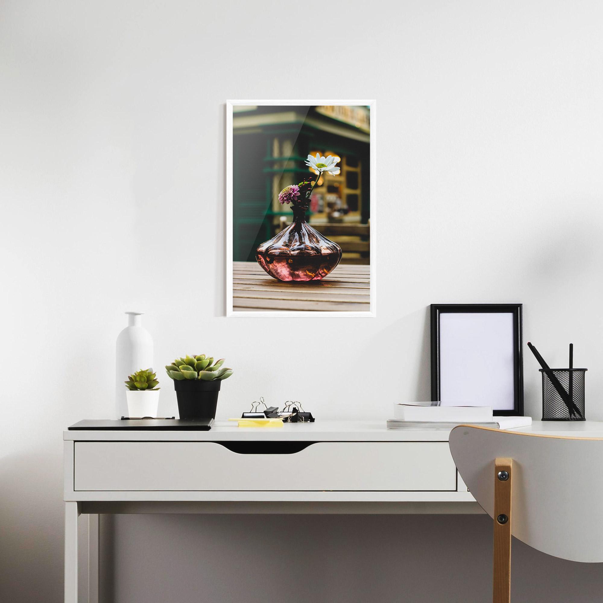 Рамкиран постер Pink Vase Flower mockup 7