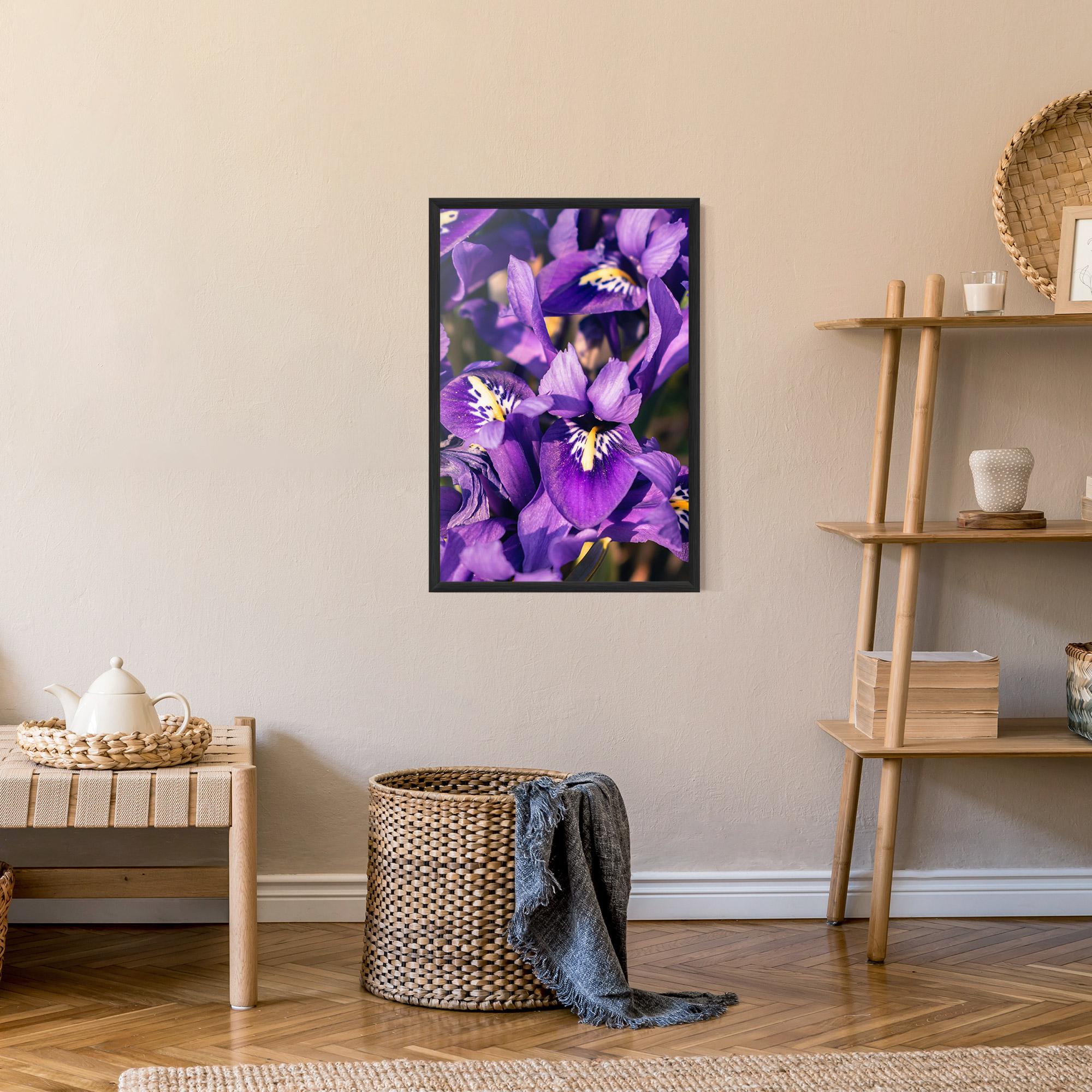 Рамкиран постер Small Purple Iris mockup 9