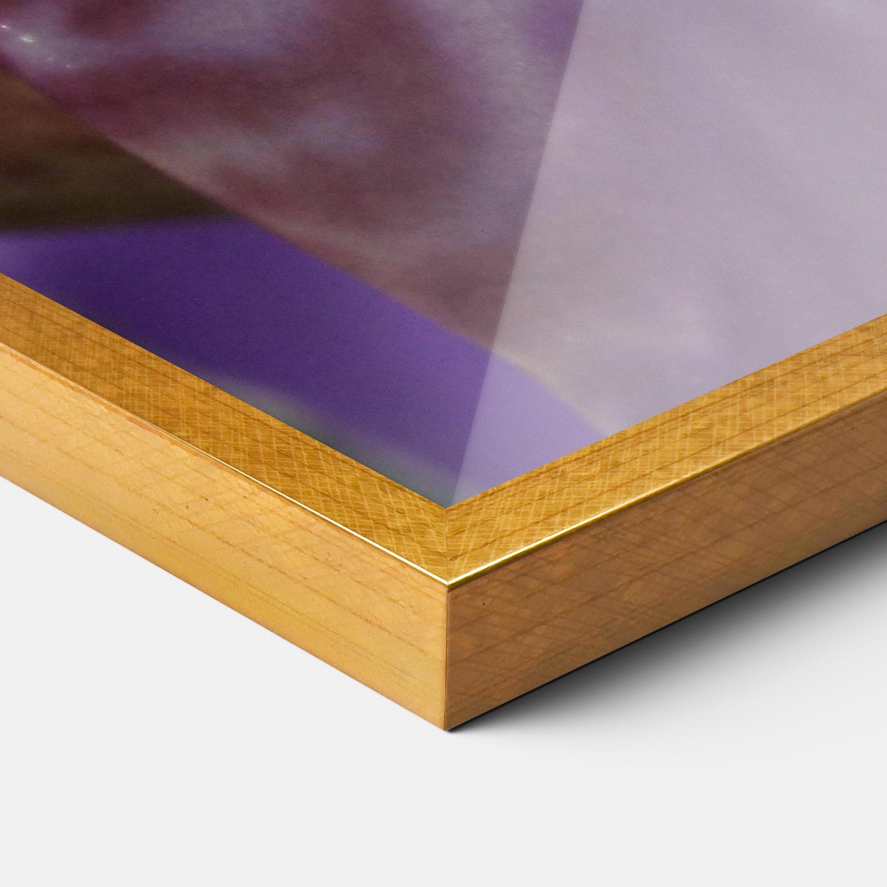 Рамкиран постер Purple Iris Close Up mockup 3