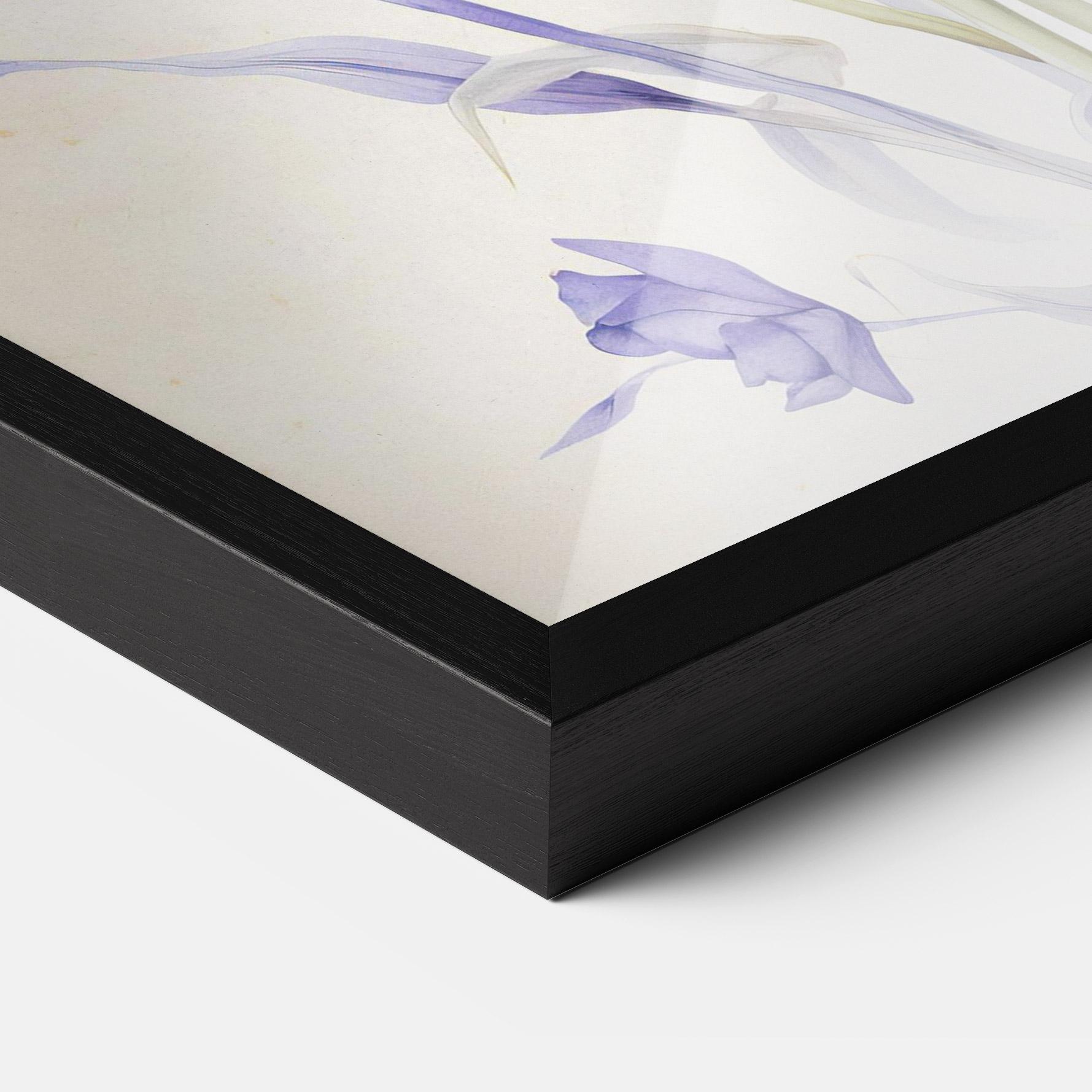 Рамкиран постер Purple Iris On Cream mockup 3