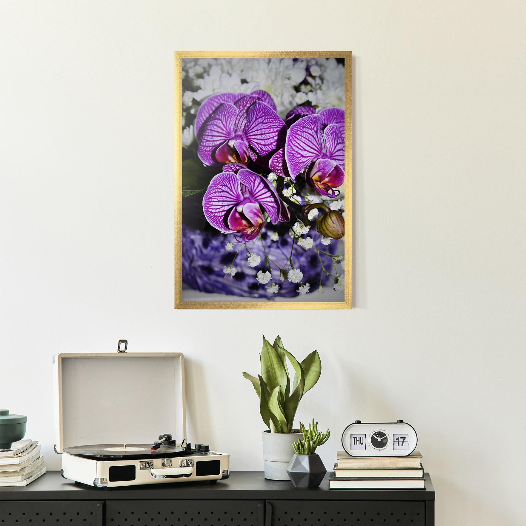 Рамкиран постер Purple Orchids mockup 2