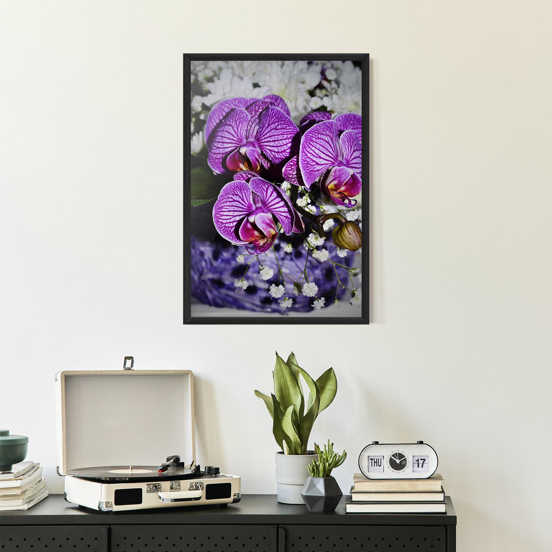 Рамкиран постер Purple Orchids mockup 2
