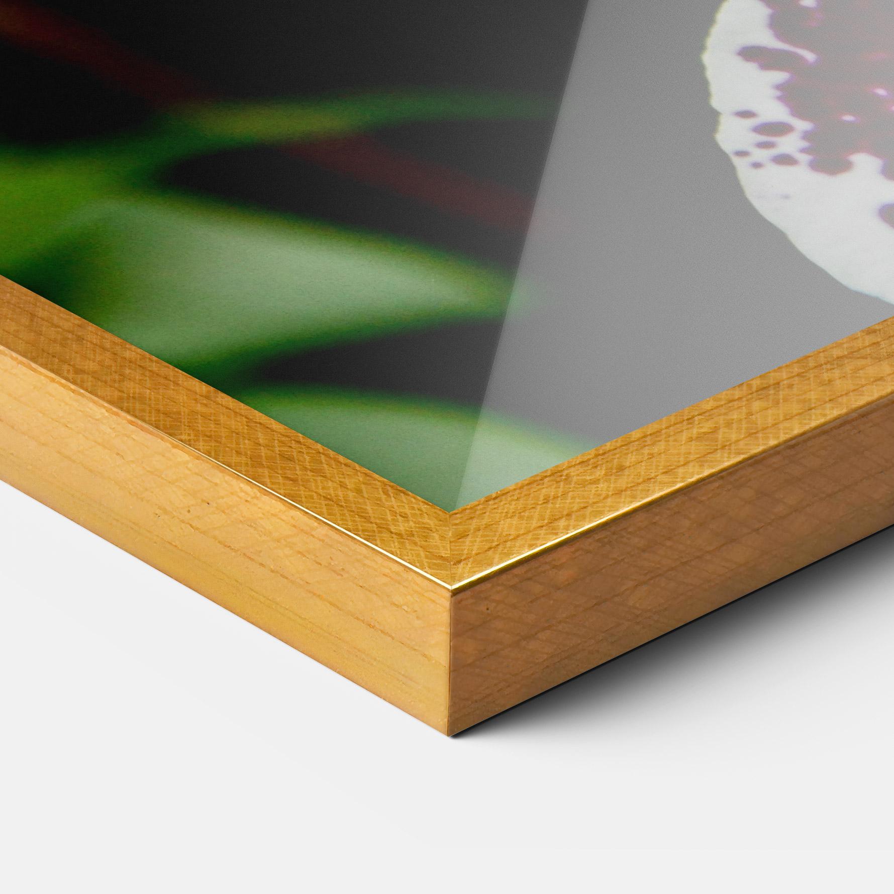 Рамкиран постер Dark Purple Orchids mockup 3