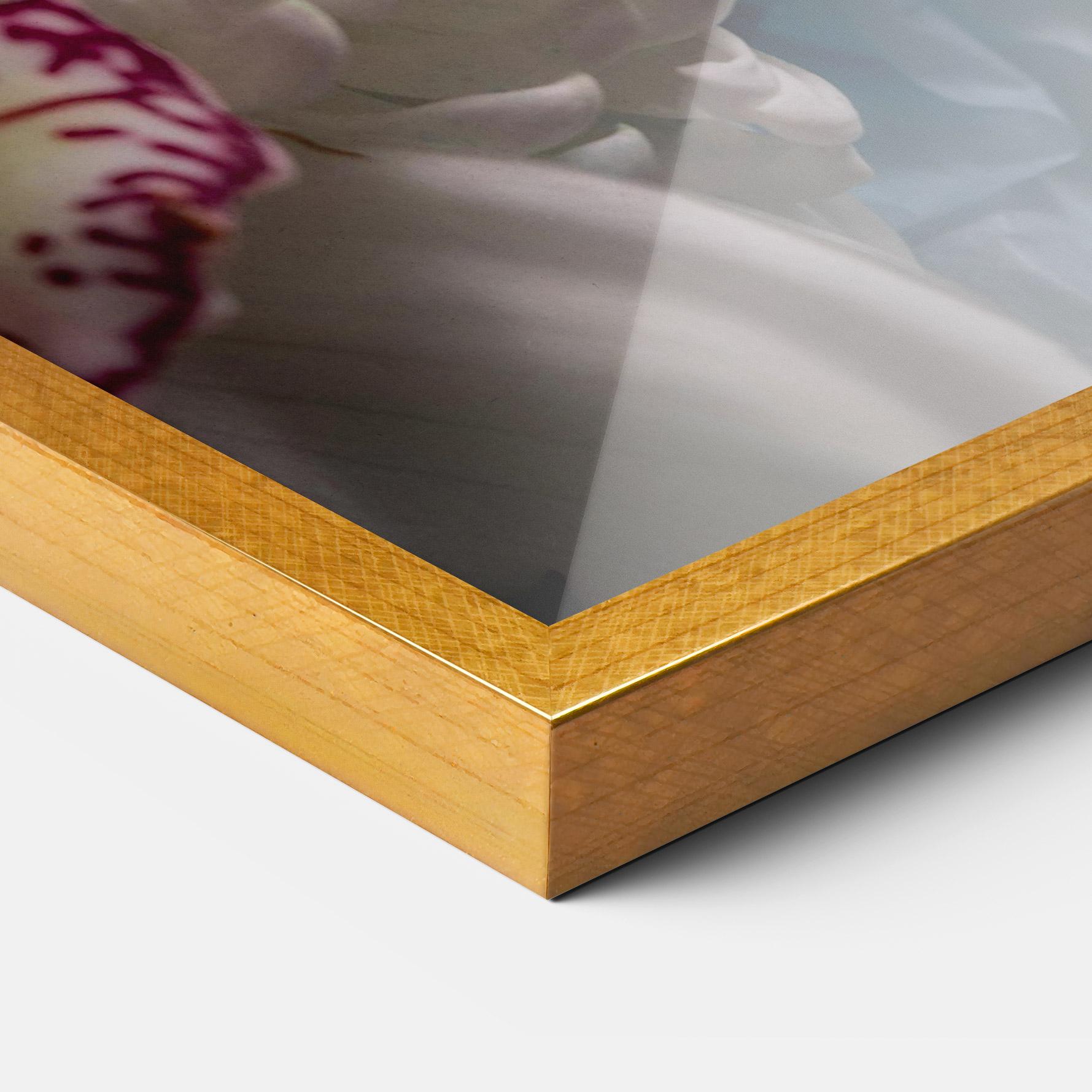 Рамкиран постер White Orchid With Blue mockup 3