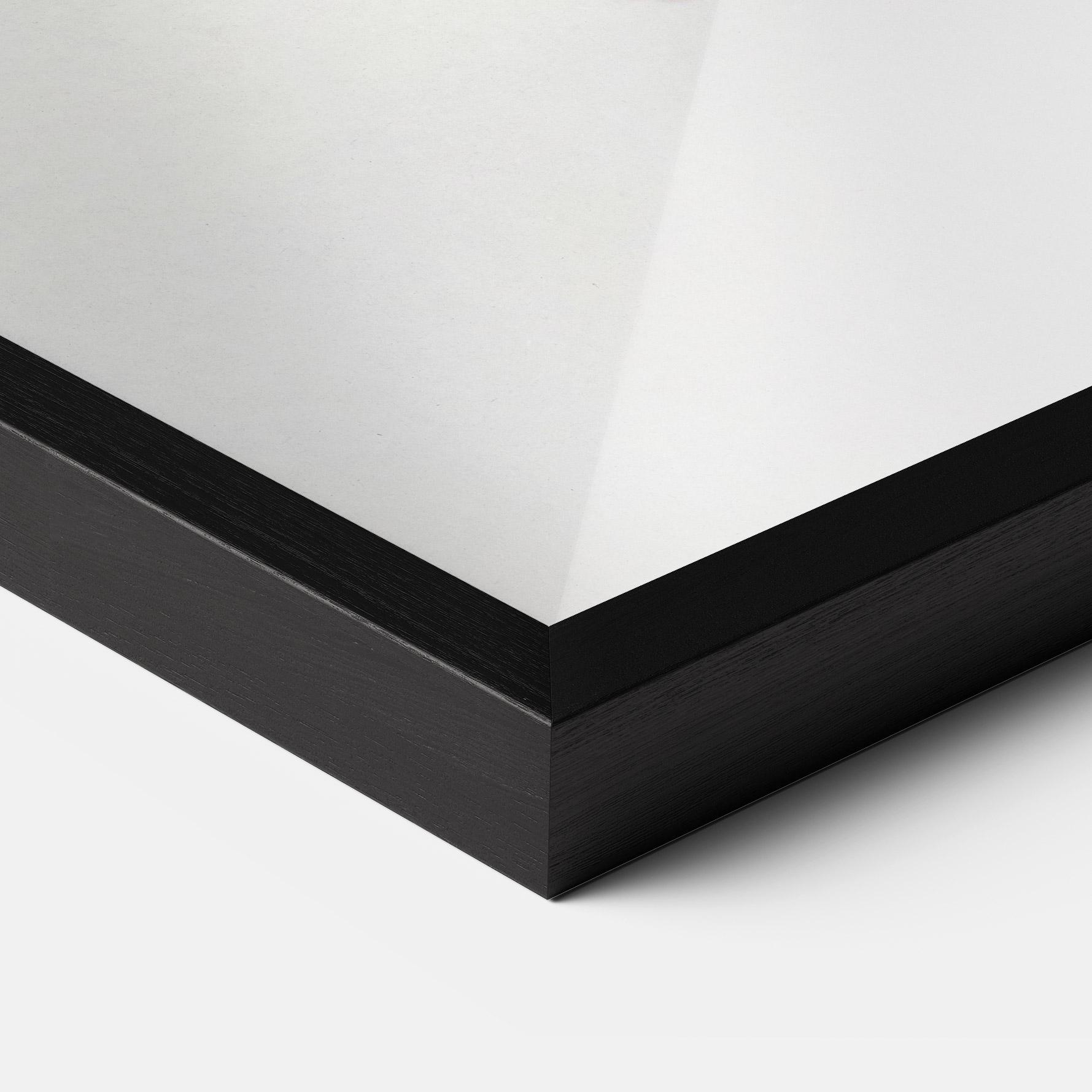 Рамкиран постер Clean White Orchid mockup 3