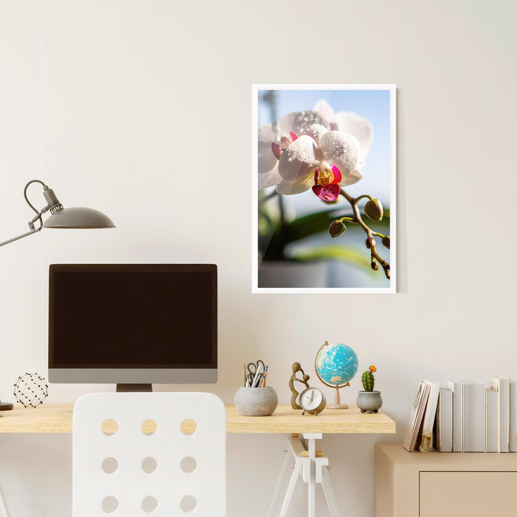 Рамкиран постер White Orchid With Water mockup 6