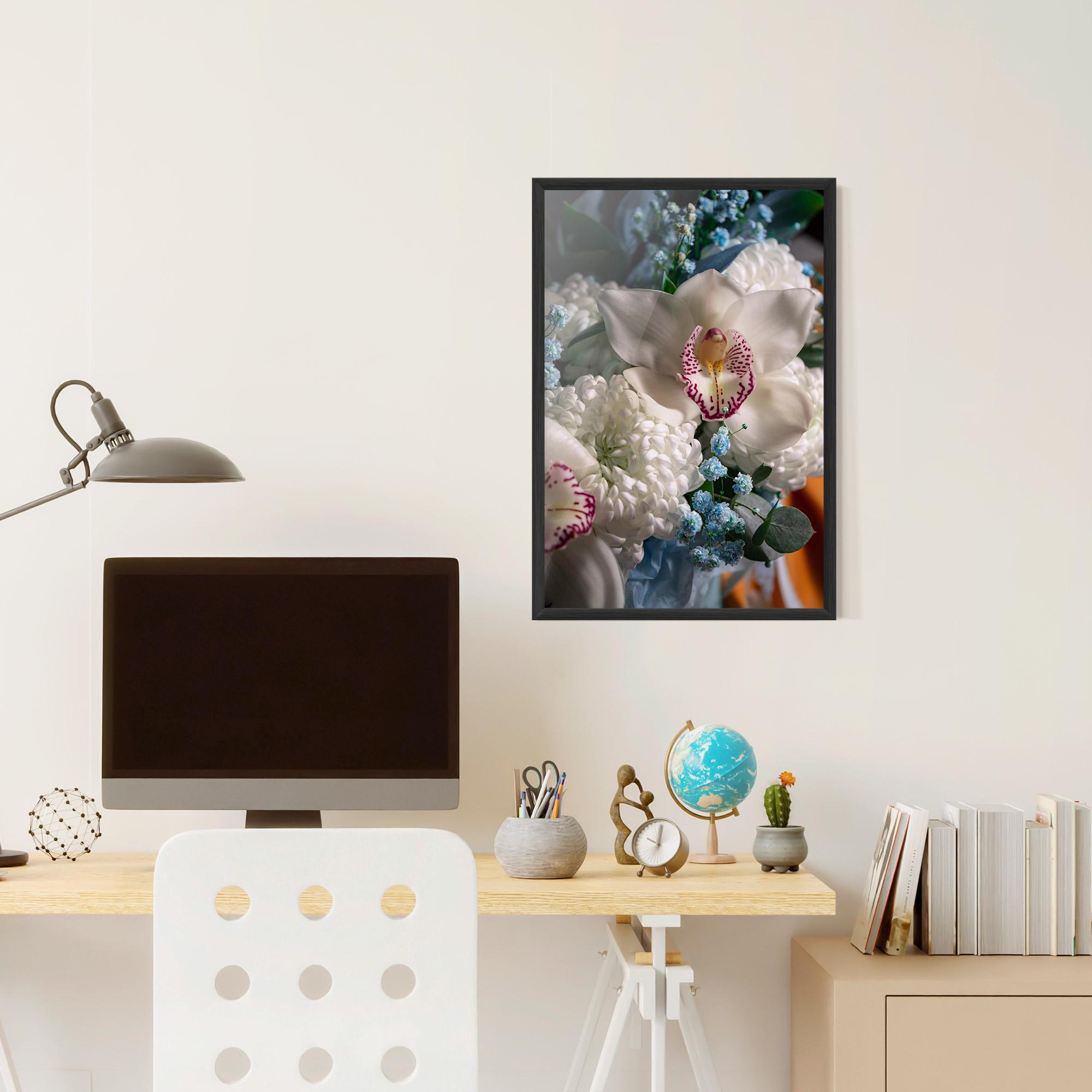 Рамкиран постер White Orchid With Blue mockup 6
