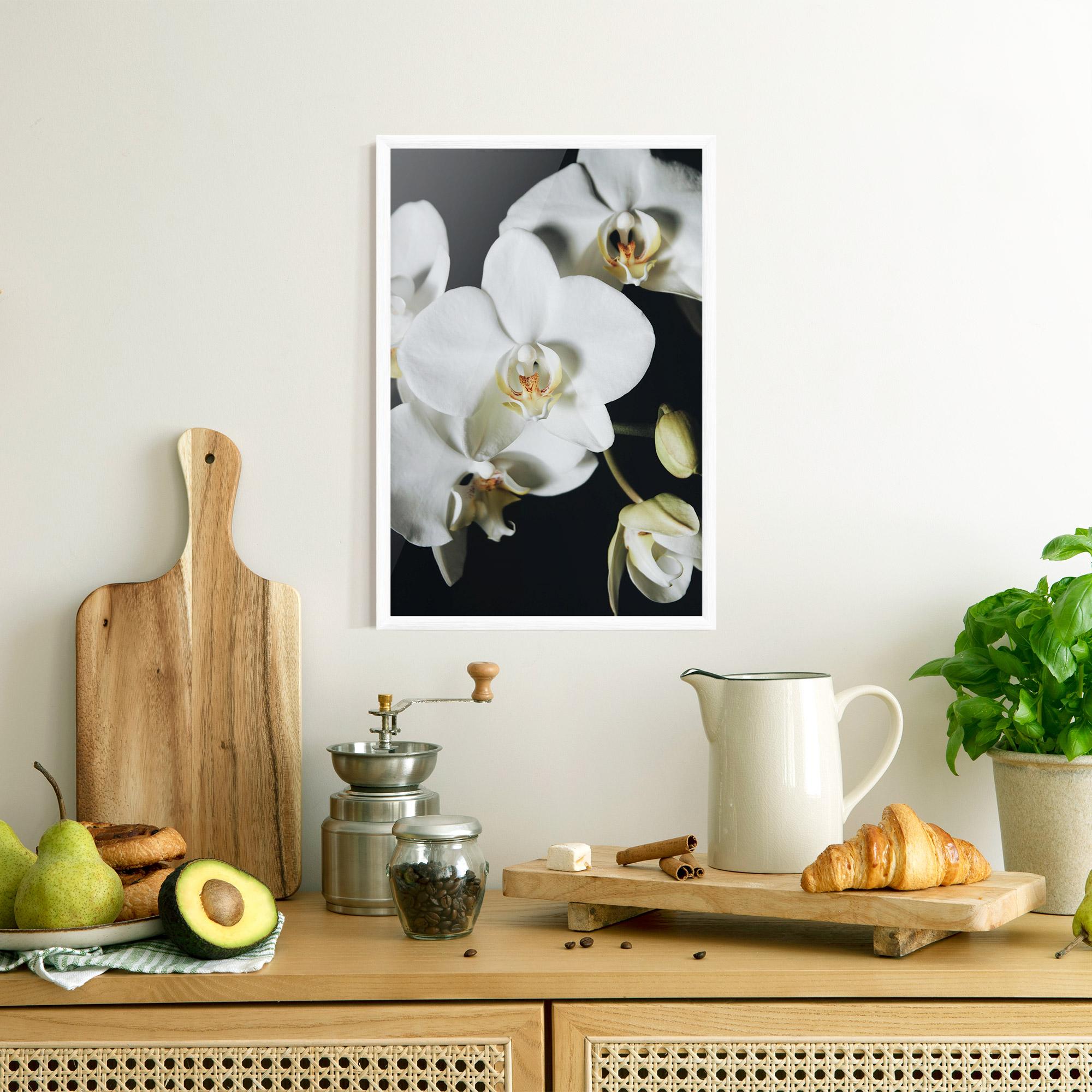 Рамкиран постер White Orchid On Black mockup 8