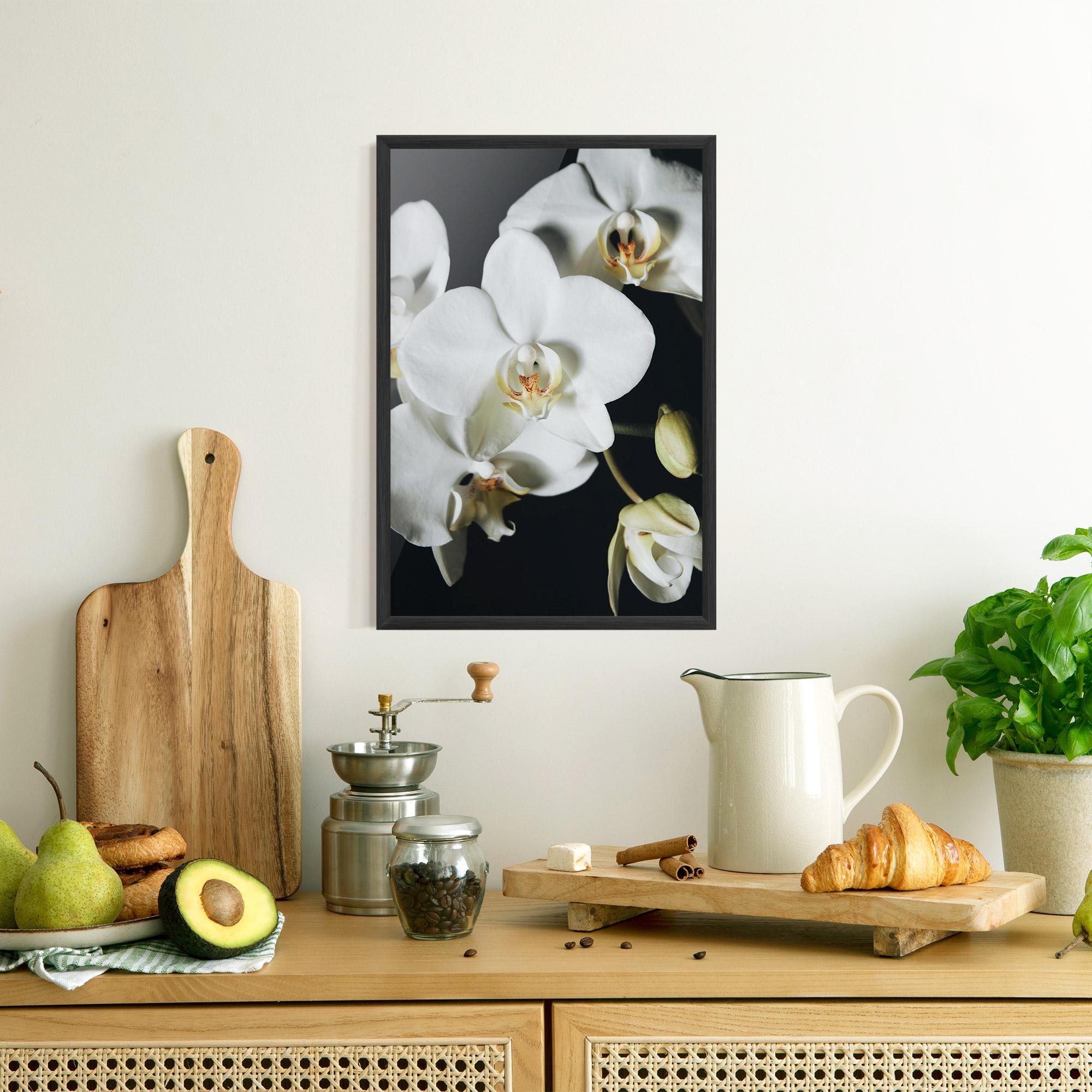 Рамкиран постер White Orchid On Black mockup 8