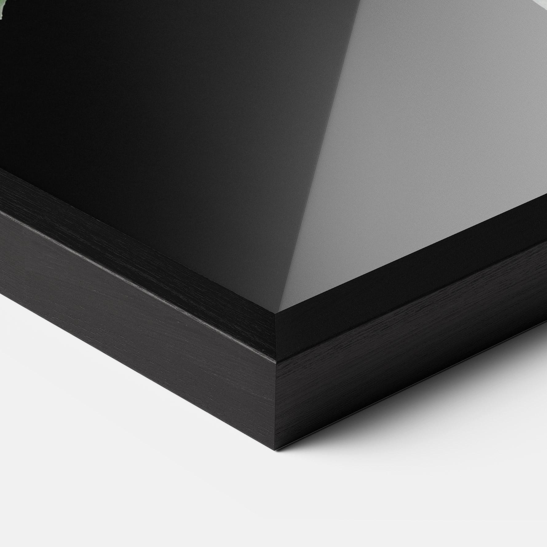 Рамкиран постер White Rose mockup 3