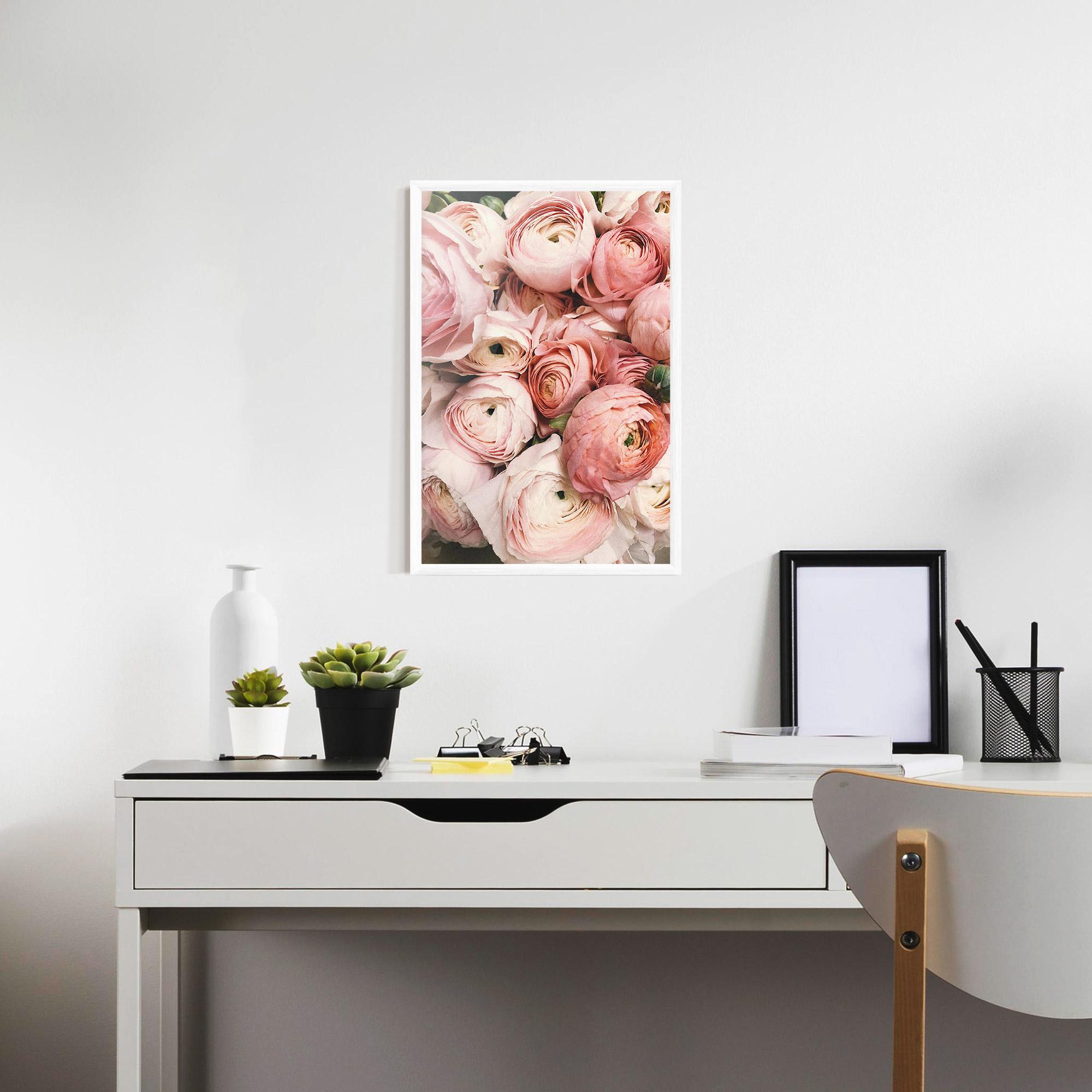 Рамкиран постер Pink Rose Bouquet mockup 7