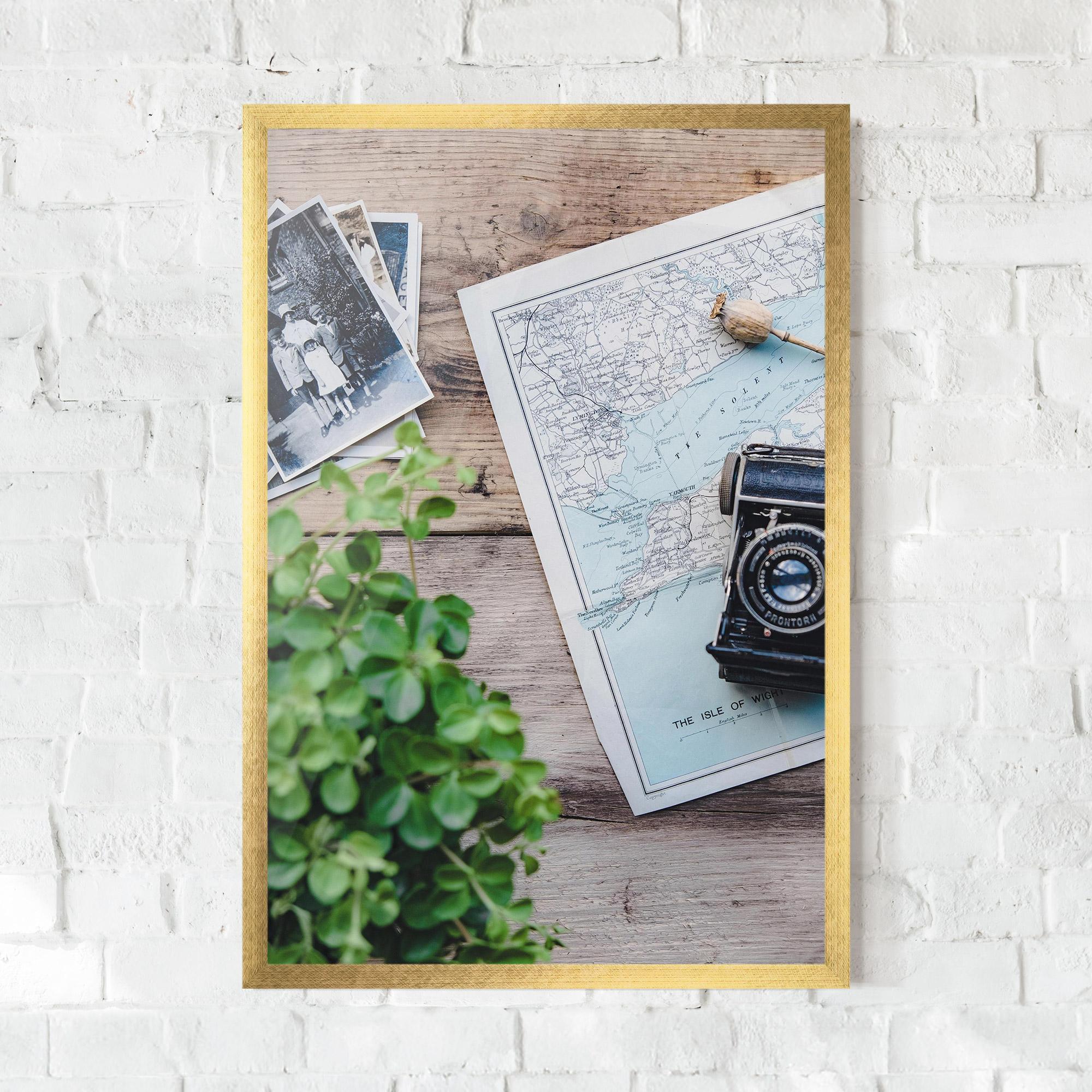 Рамкиран постер Camera Map mockup 0