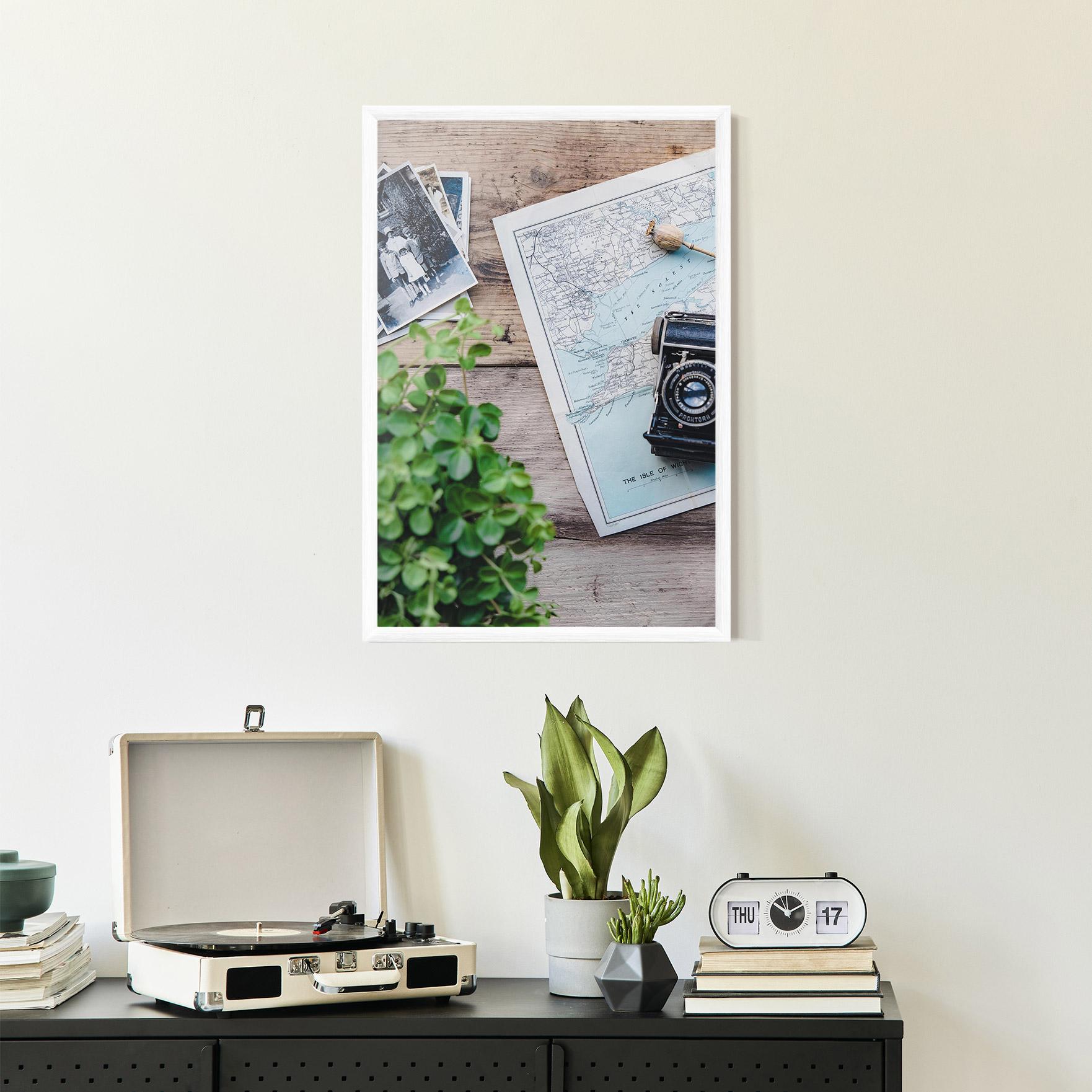 Рамкиран постер Camera Map mockup 2