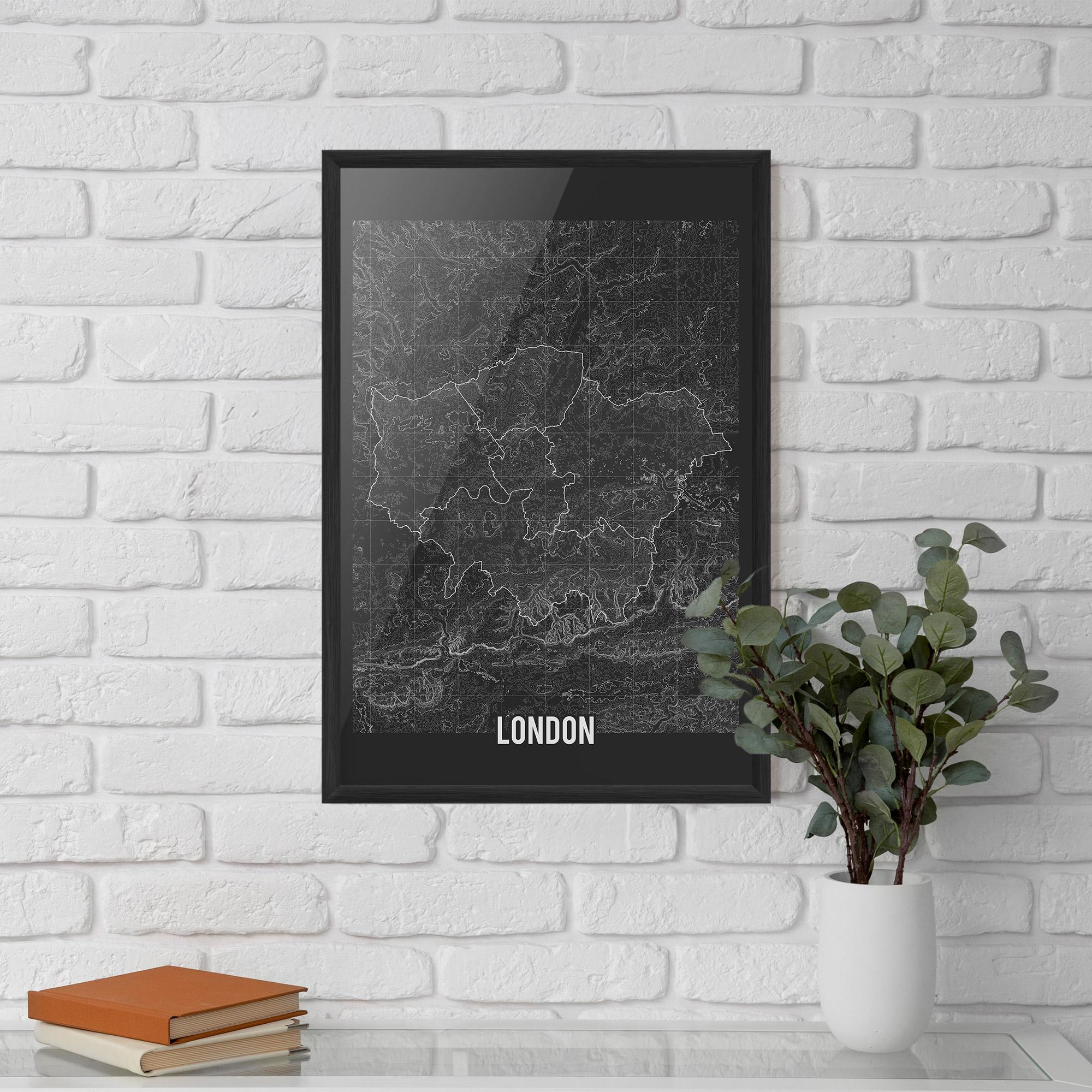 Рамкиран постер London Grey Map mockup 5