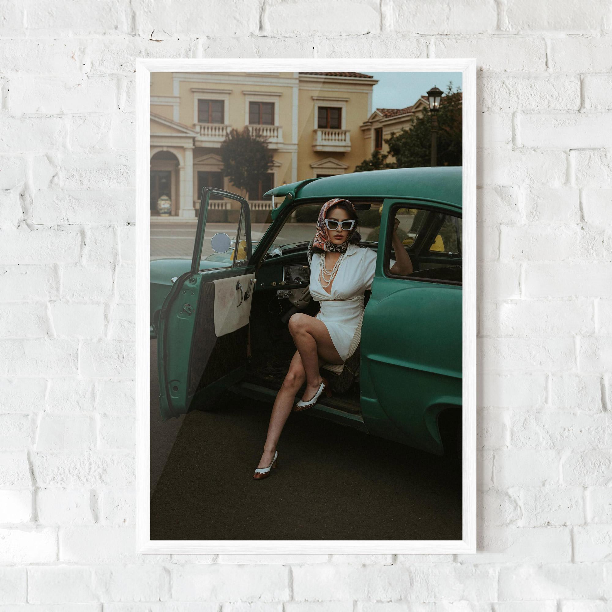 Рамкиран постер Lady Vintage Cat mockup 0