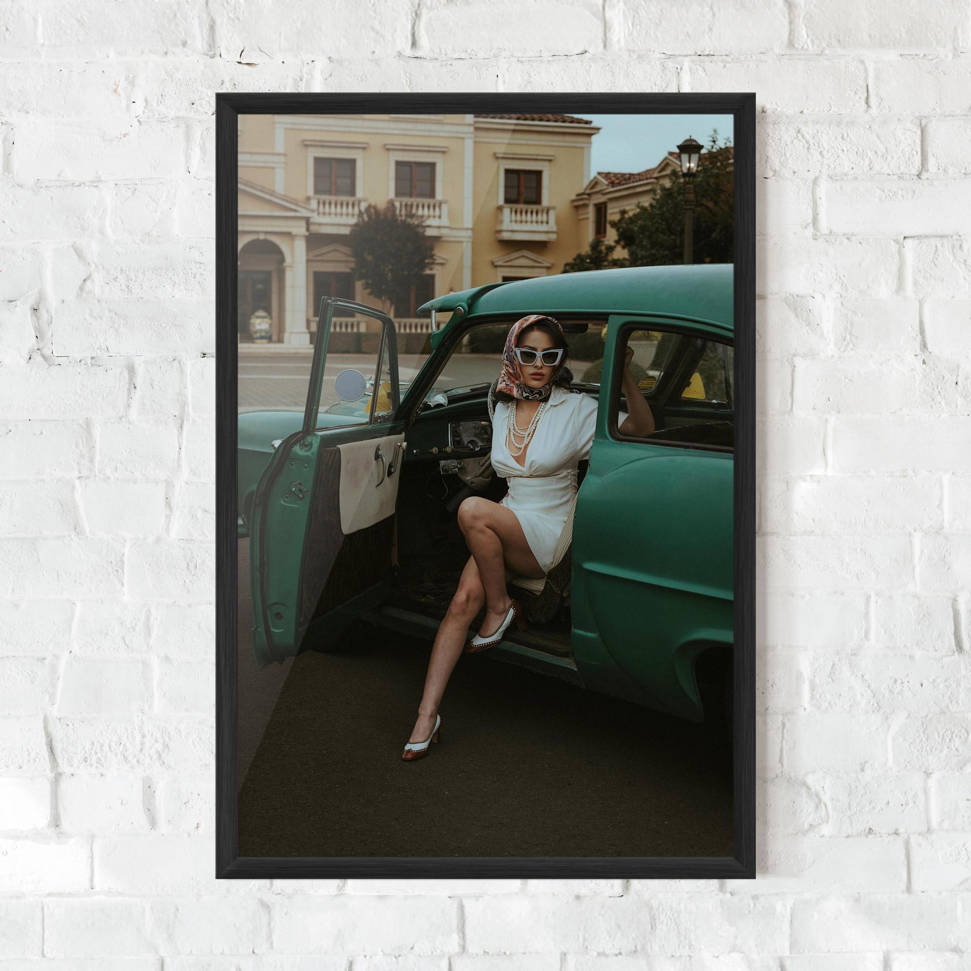 Рамкиран постер Lady Vintage Cat mockup 0