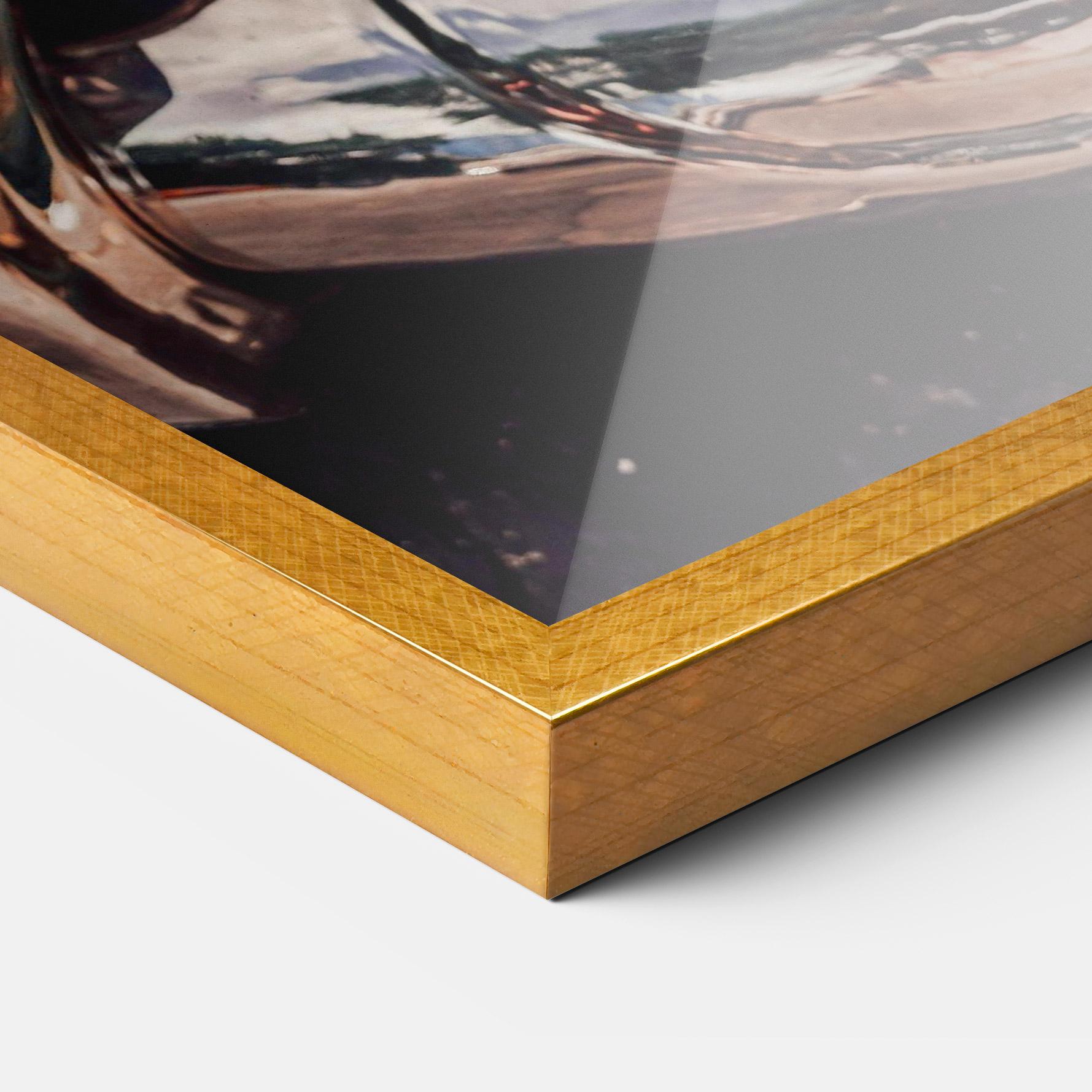 Рамкиран постер Shiny Old Car mockup 3