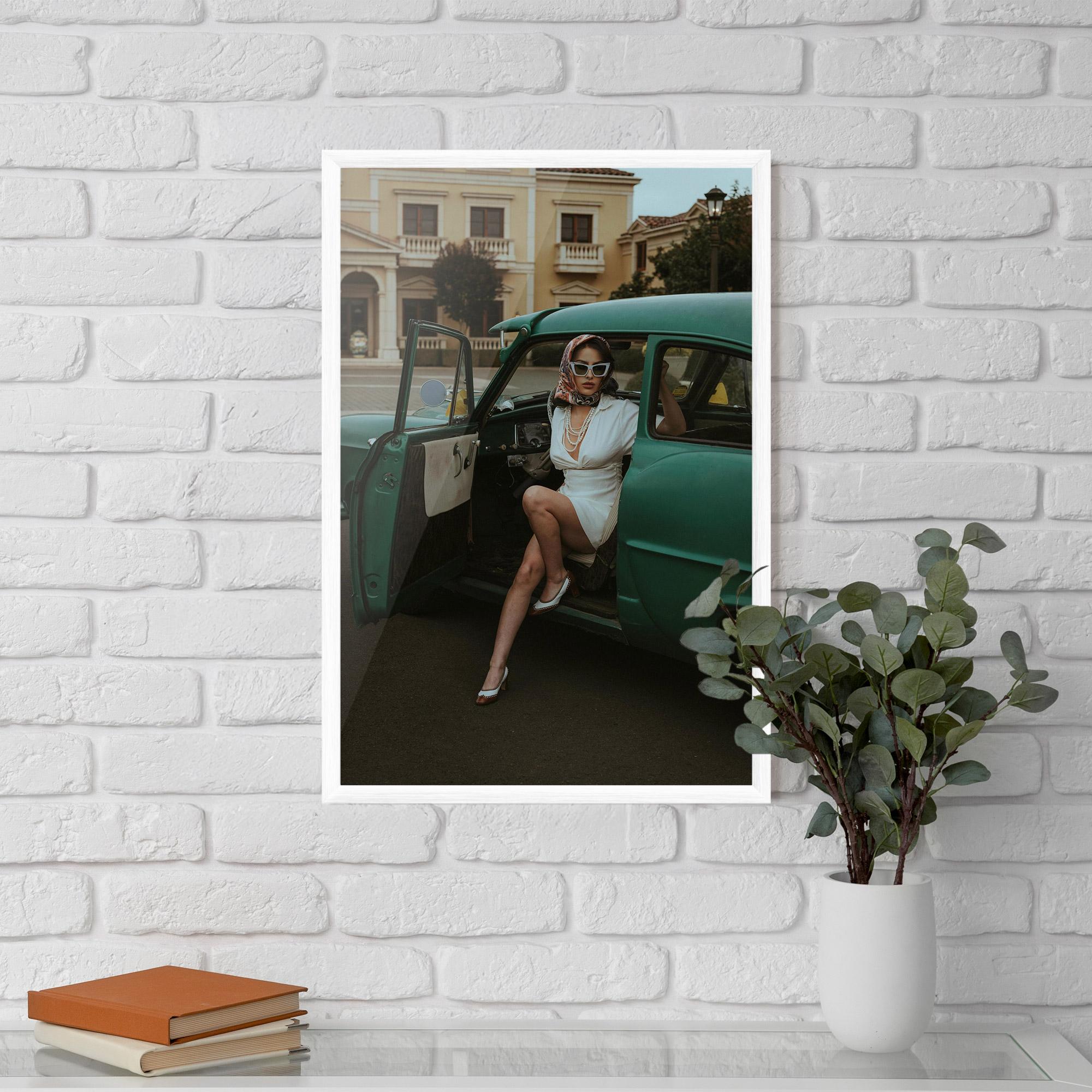 Рамкиран постер Lady Vintage Cat mockup 5