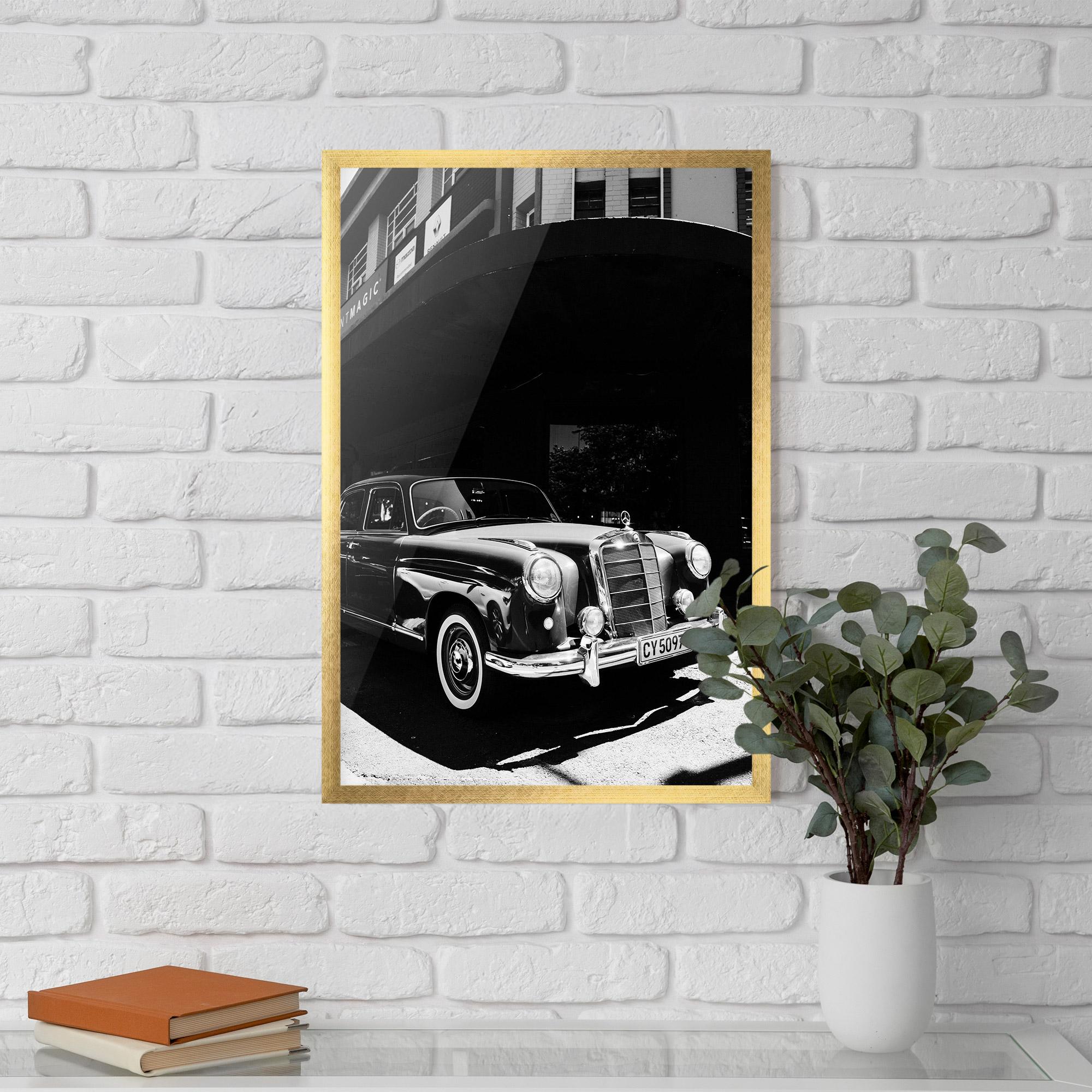 Рамкиран постер Old Black Car mockup 5