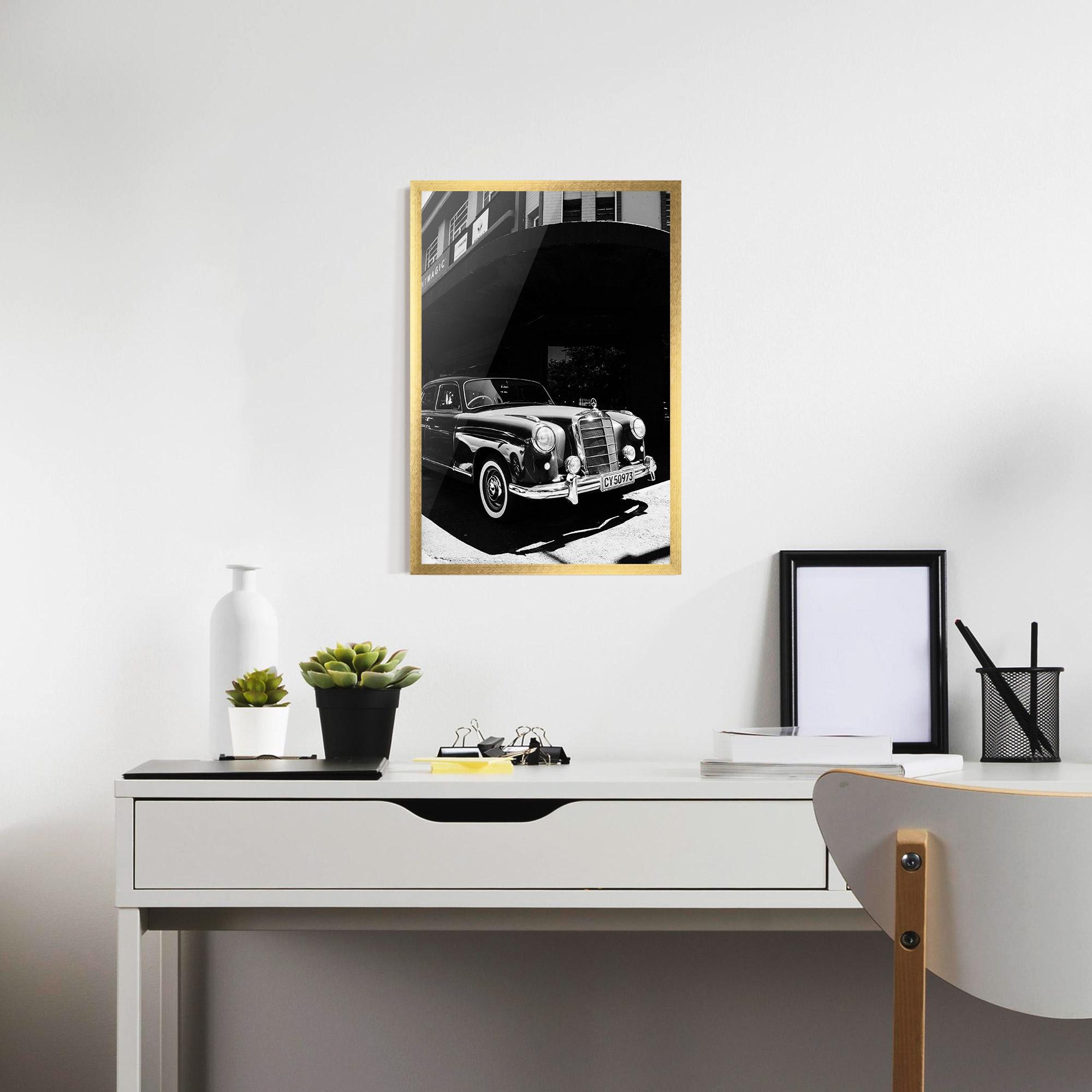 Рамкиран постер Old Black Car mockup 7