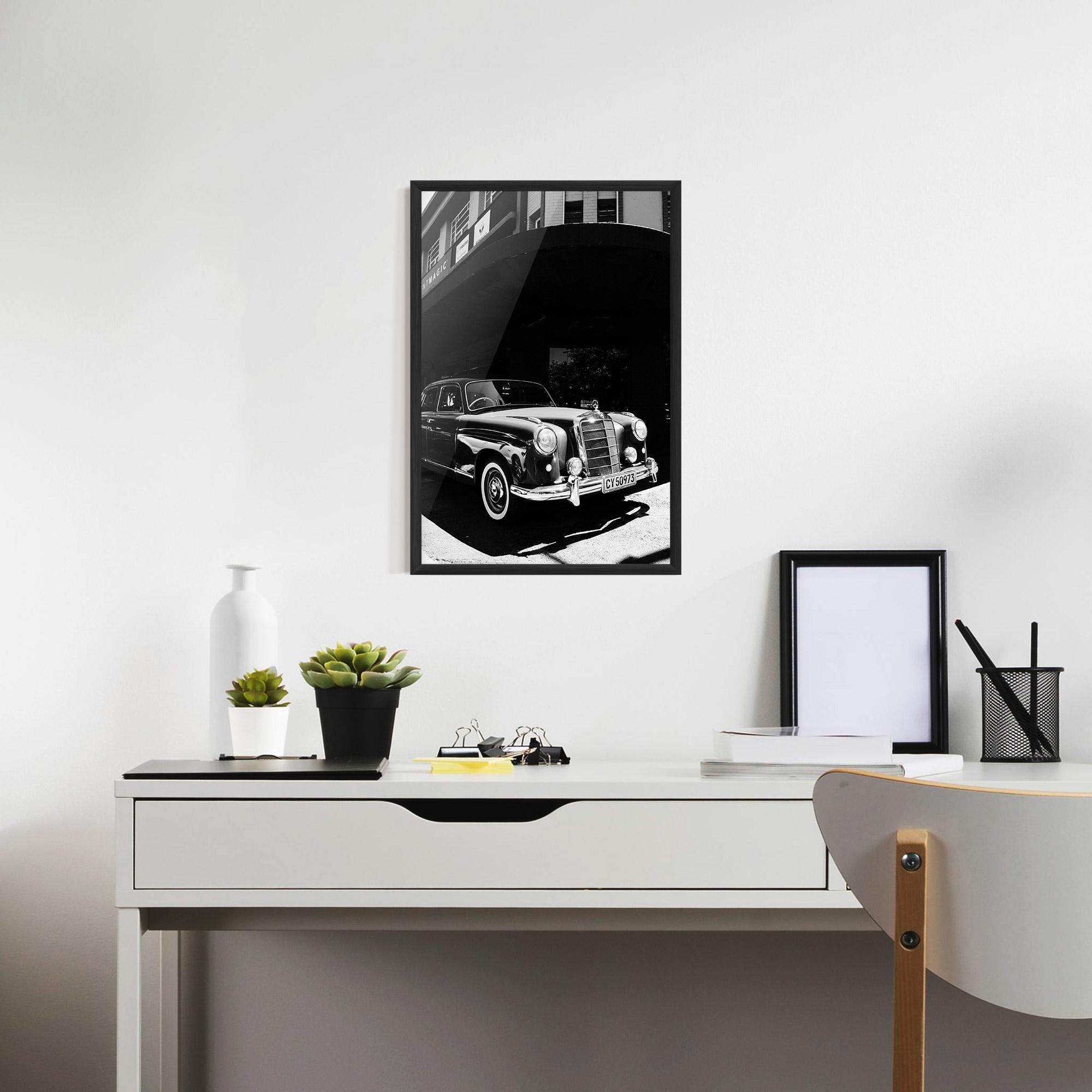 Рамкиран постер Old Black Car mockup 7