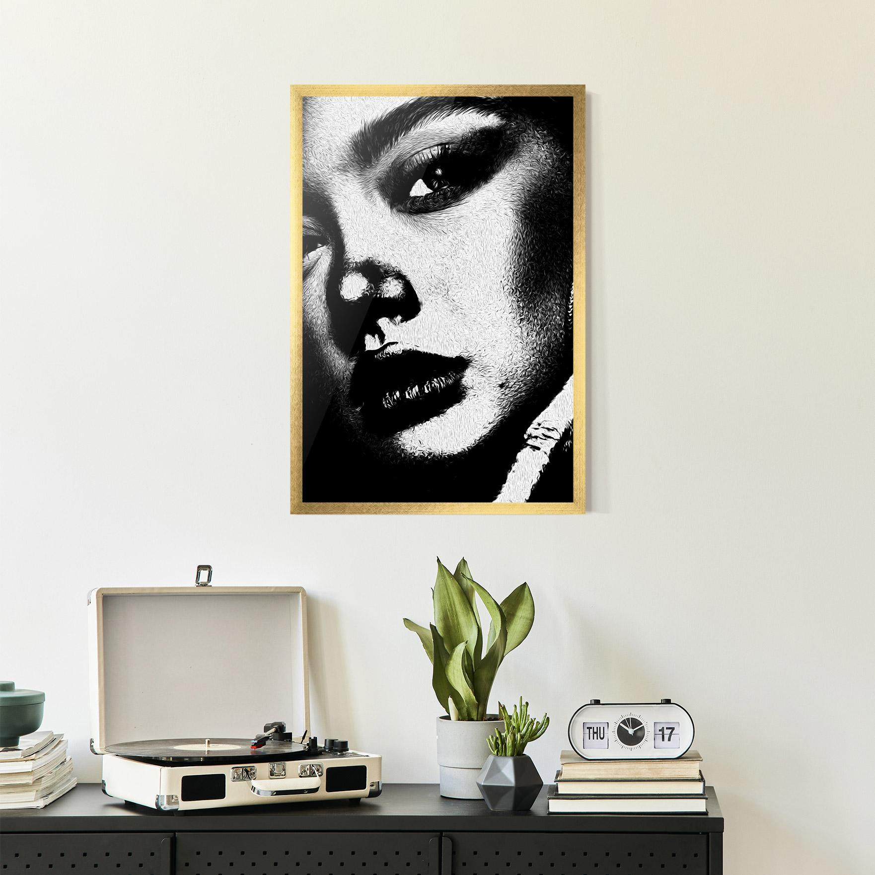 Рамкиран постер White Light Face mockup 2