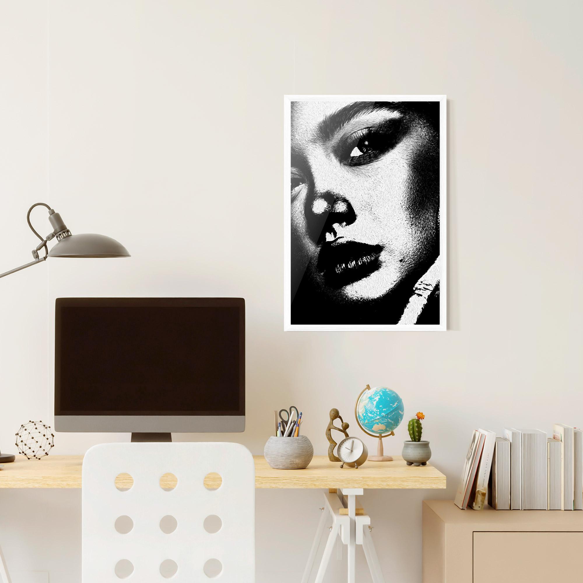 Рамкиран постер White Light Face mockup 6