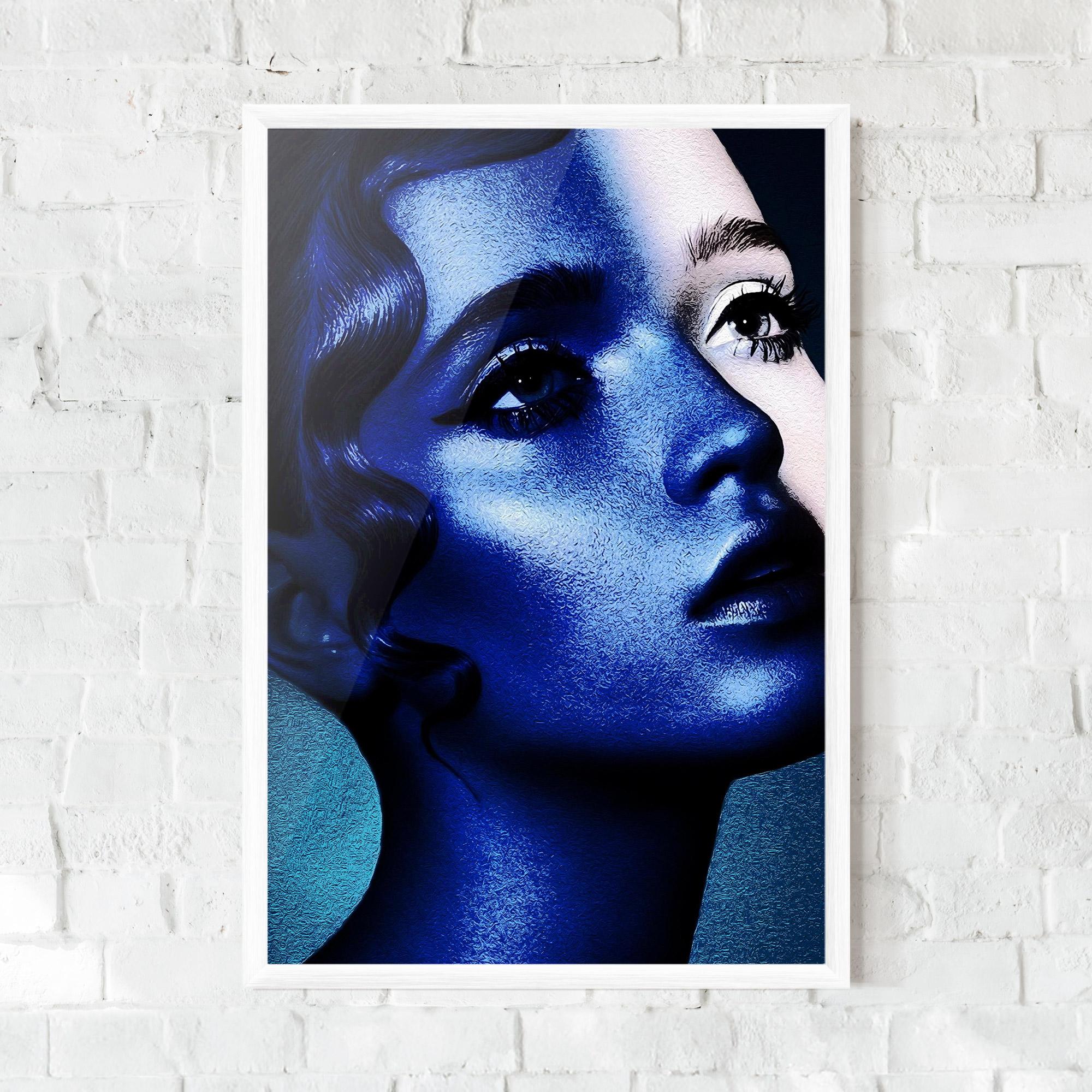 Рамкиран постер Blue White Face Art mockup 0