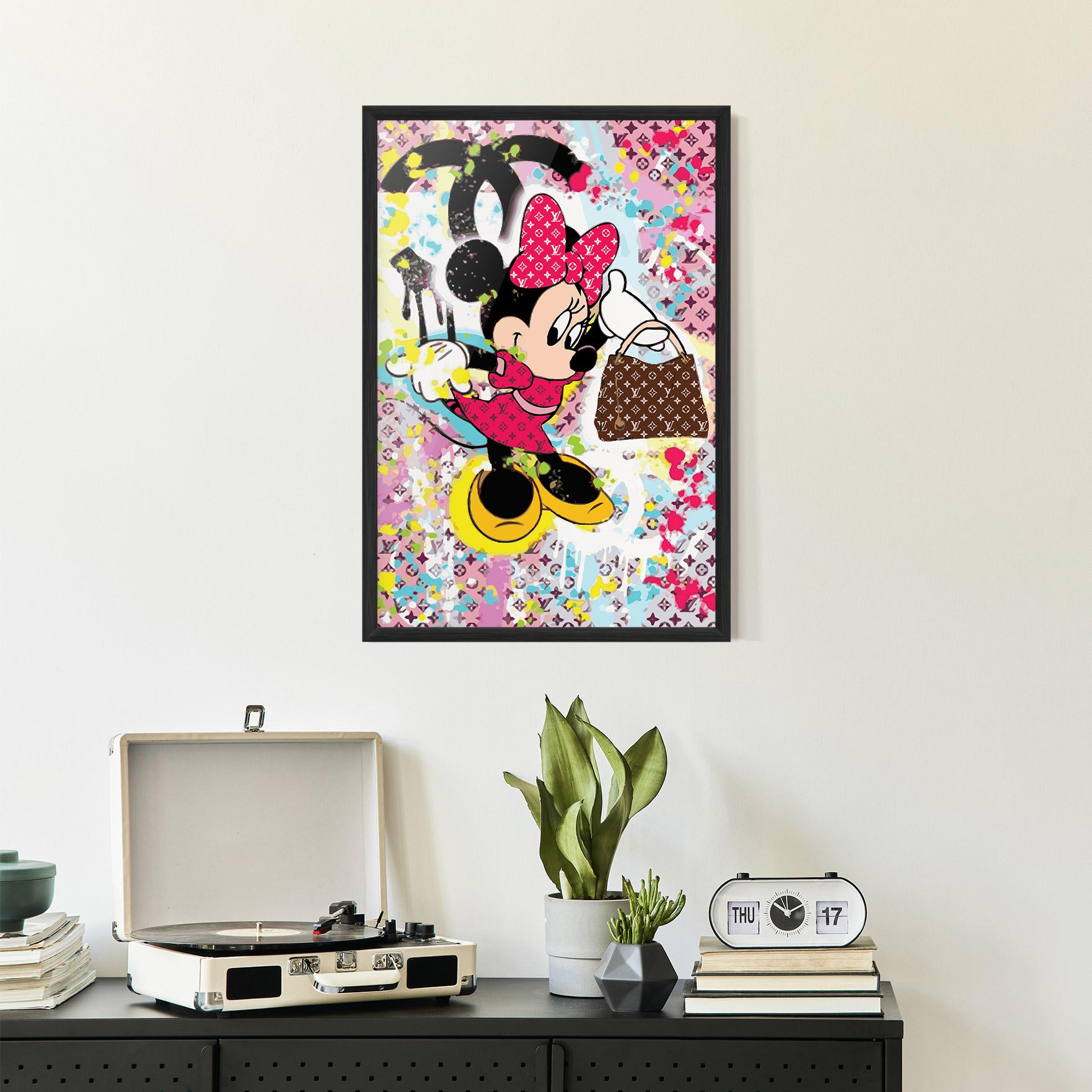 Рамкиран постер Minnie Comes Back In Fashion mockup 2