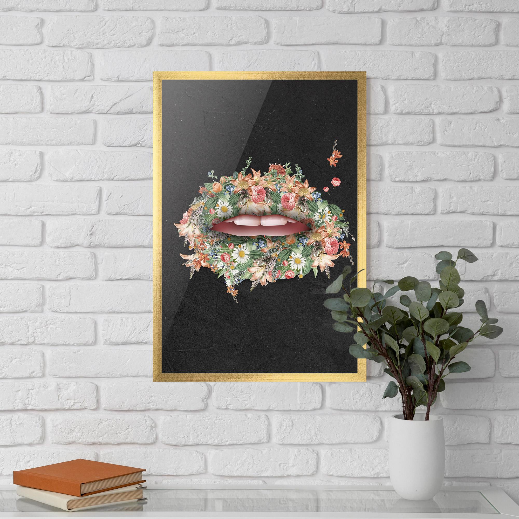 Рамкиран постер Flowers Lips mockup 5