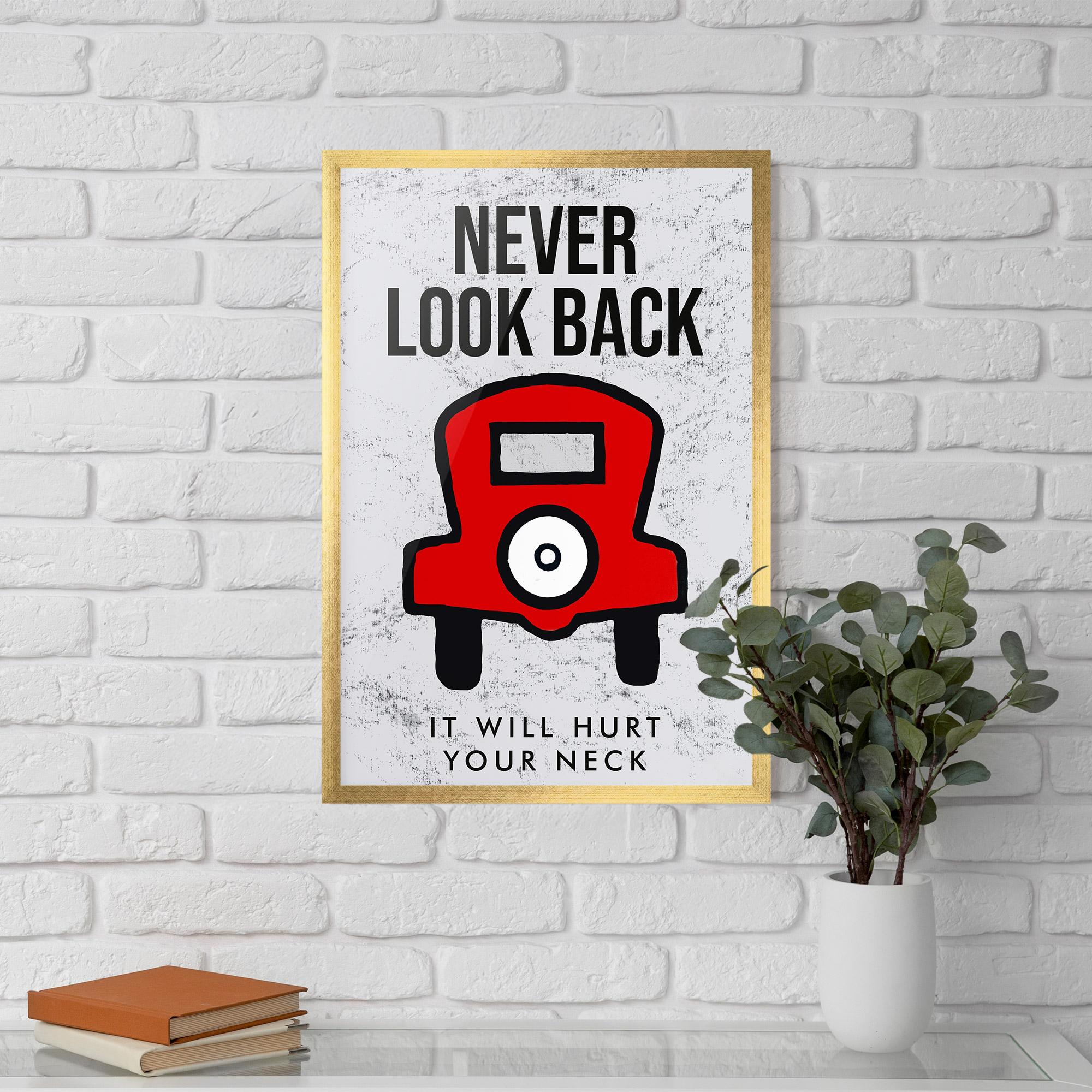 Рамкиран постер Never Look Back mockup 5